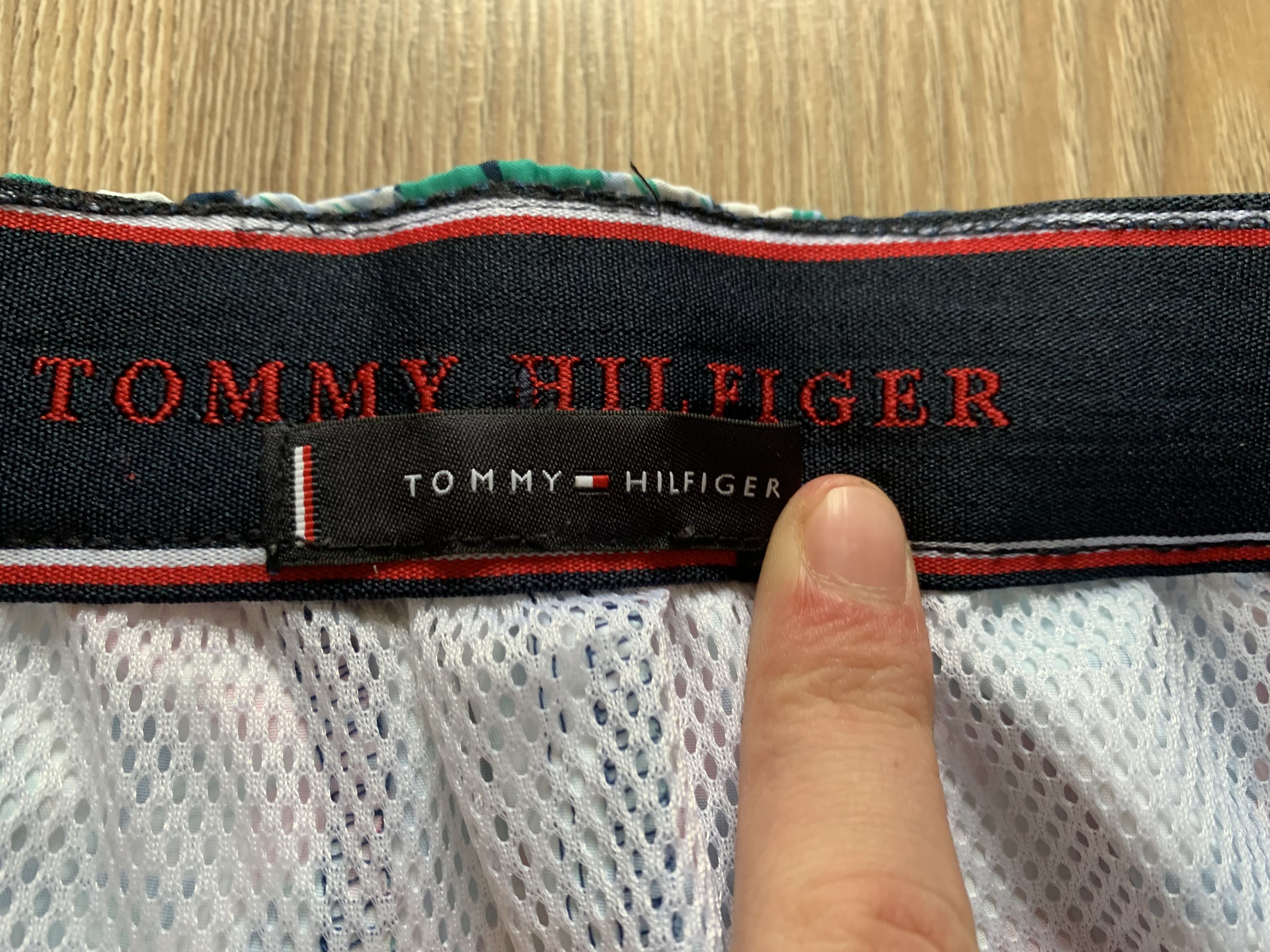 Tommy Hilfiger × Vintage Tommy Hilfiger Beach Swim Shorts Size US 30 / EU 46 - 6 Thumbnail