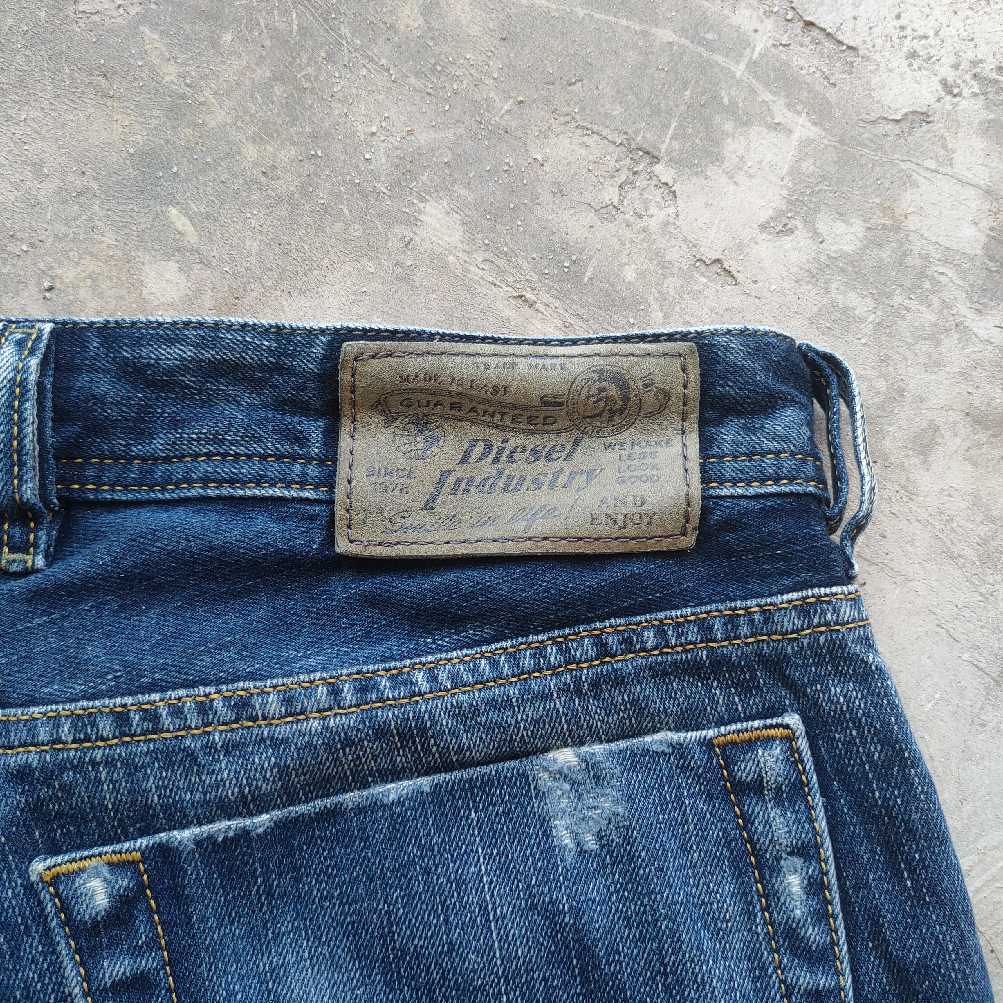 Diesel W30 VINTAGE DIESEL FLARE DISTRESSED JEAN PANTS Size US 30 / EU 46 - 11 Thumbnail