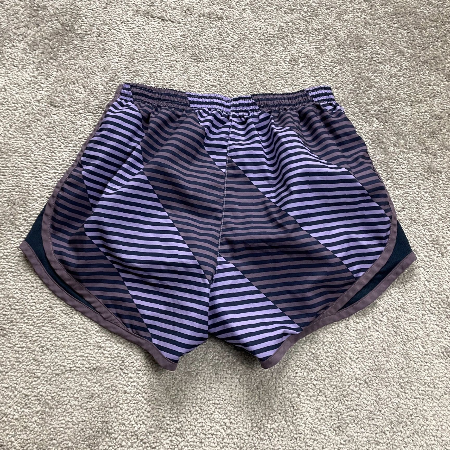 Nike Nike Dri-Fit Active Shorts Womens Small Purple Striped Athletic Running Gym 24x3 Size 28" / US 6 / IT 42 - 3 Thumbnail
