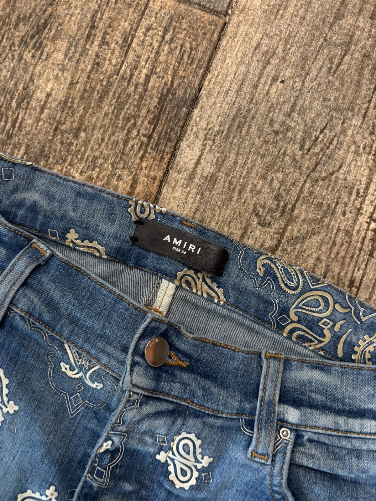 Amiri Lightwash Bandana Print Jeans Size US 34 / EU 50 - 3 Thumbnail