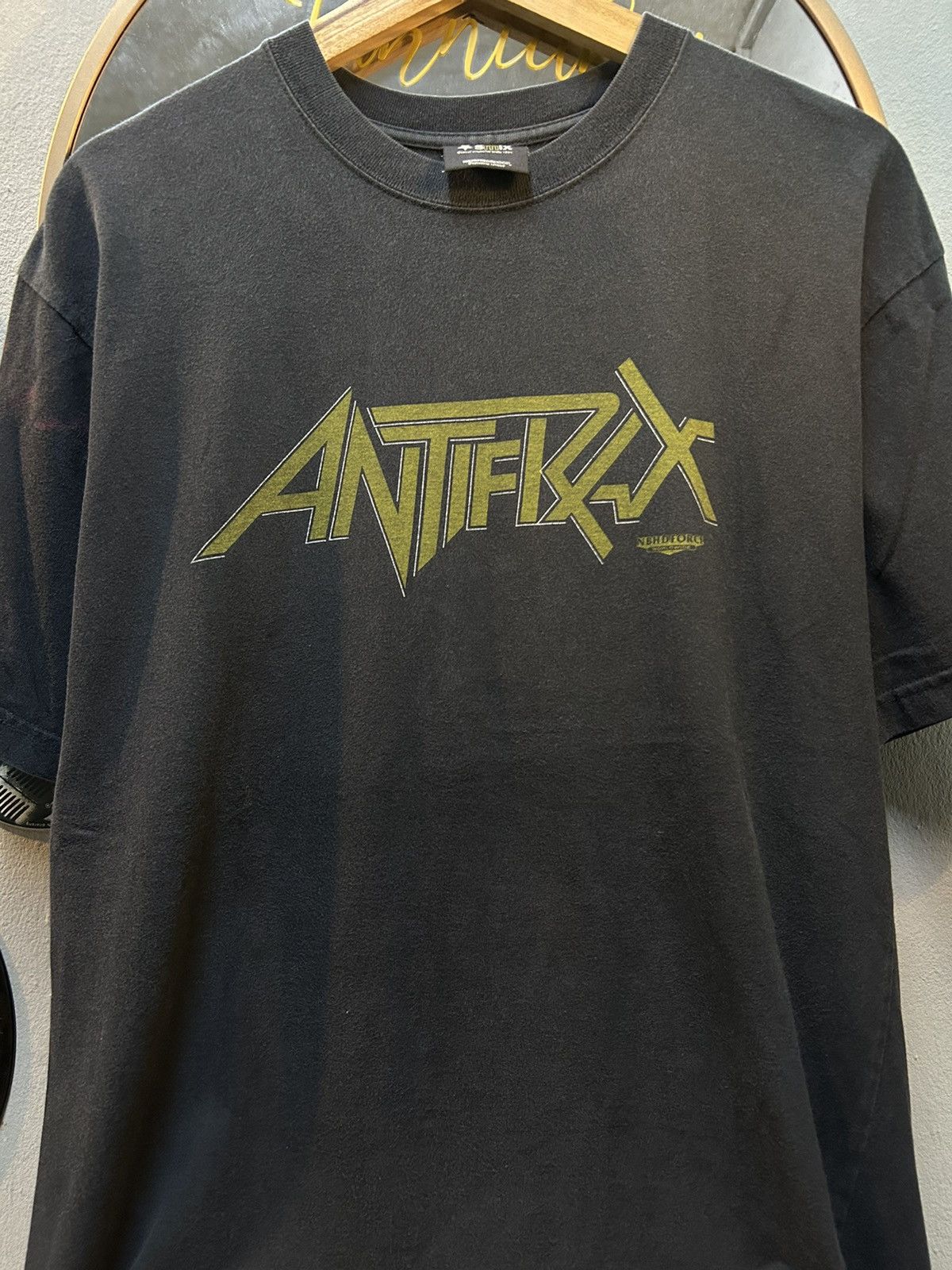 Neighborhood Neighbourhood Collab Anthrax band Size US L / EU 52-54 / 3 - 1 Thumbnail