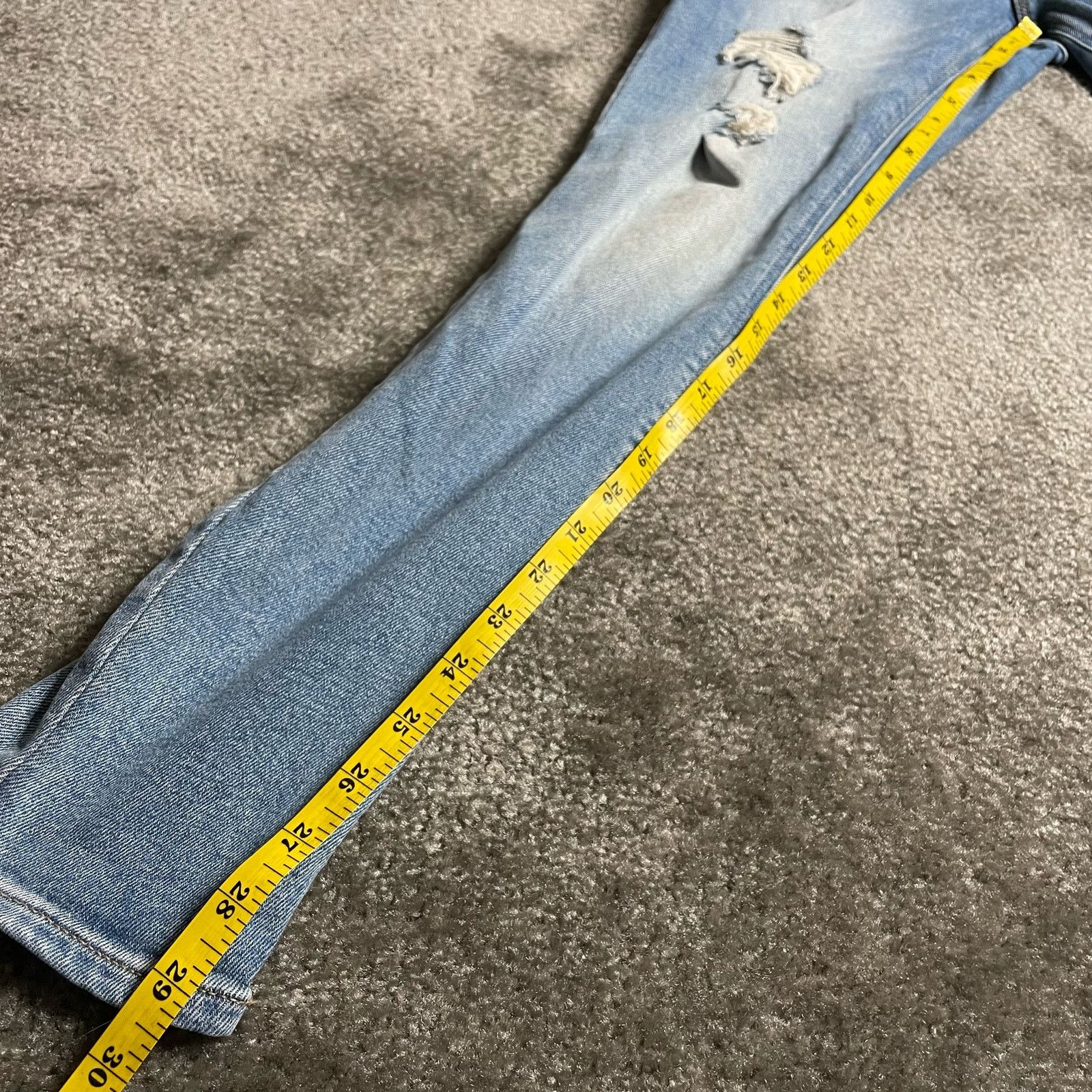 Old Navy NWOT Old Navy Rockstar Super Skinny Jeans Size 28" / US 6 / IT 42 - 10 Thumbnail