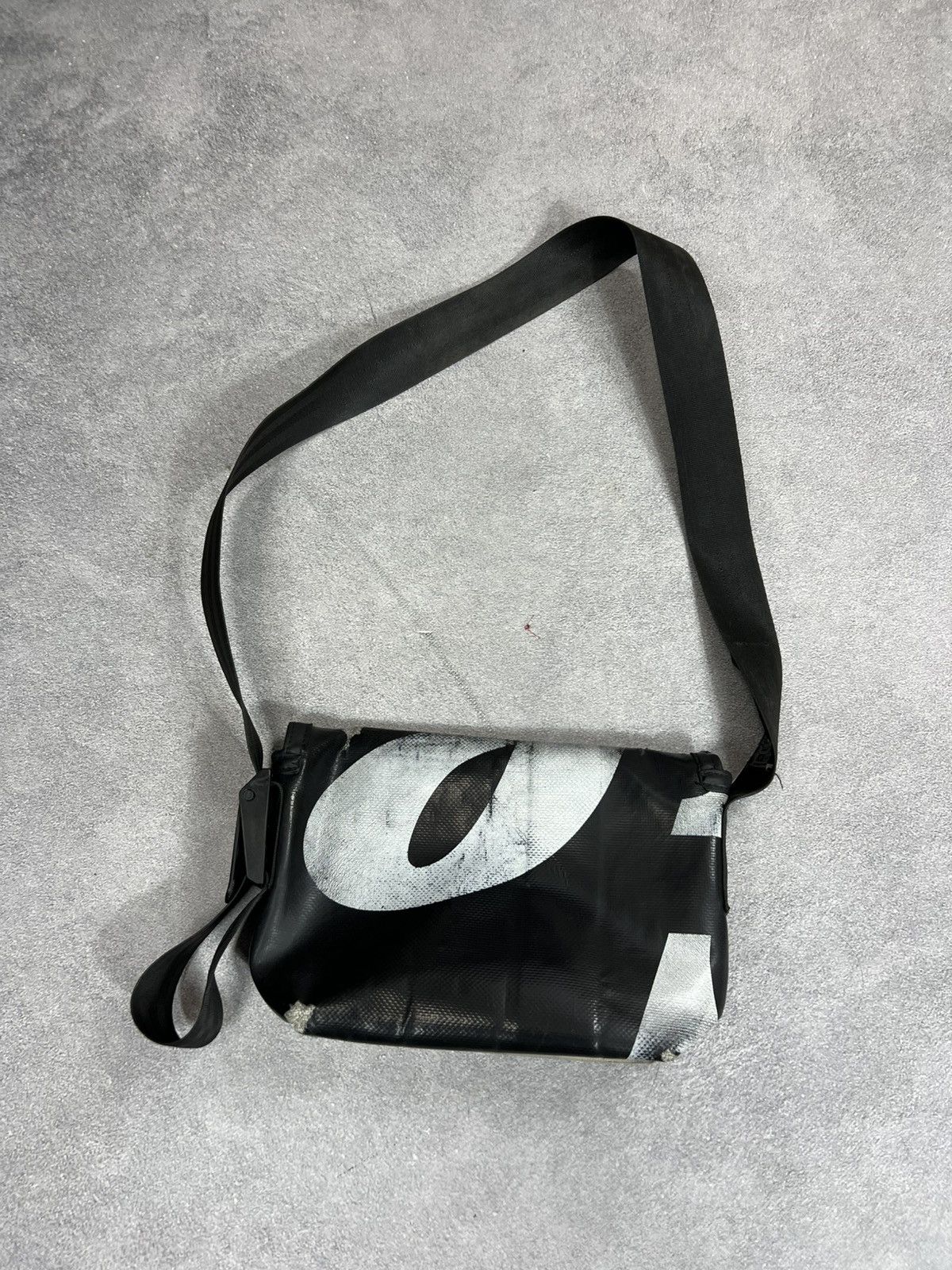 Freitag Freitag Recycled Crossbody mesenger bag dexter style Size ONE SIZE - 10 Thumbnail