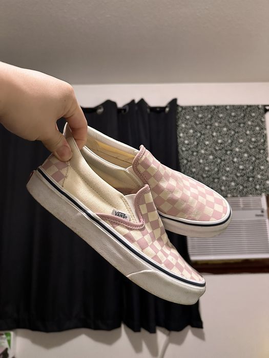 Pink and outlet cream checkered vans