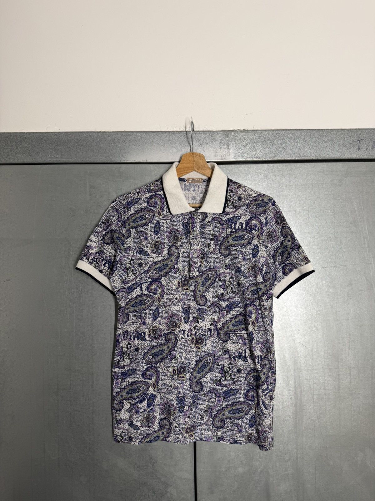 John Galliano Vintage 00s John Galliano Overprinted Polo T-Shirt Size US XS / EU 42 / 0 - 1 Thumbnail