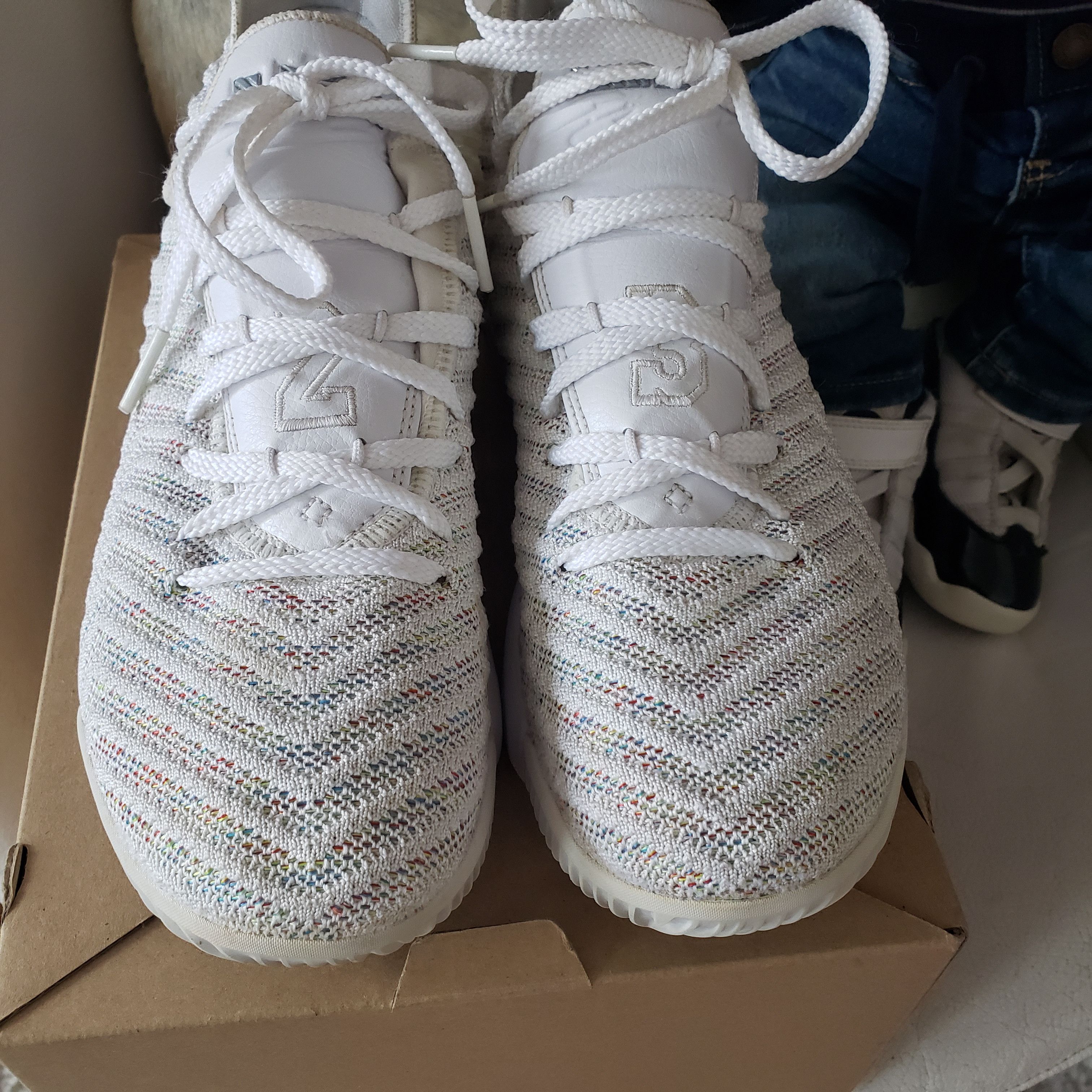 Nike Nike Lebron 16 Sneakers Size US 5.5 / EU 38 - 5 Thumbnail