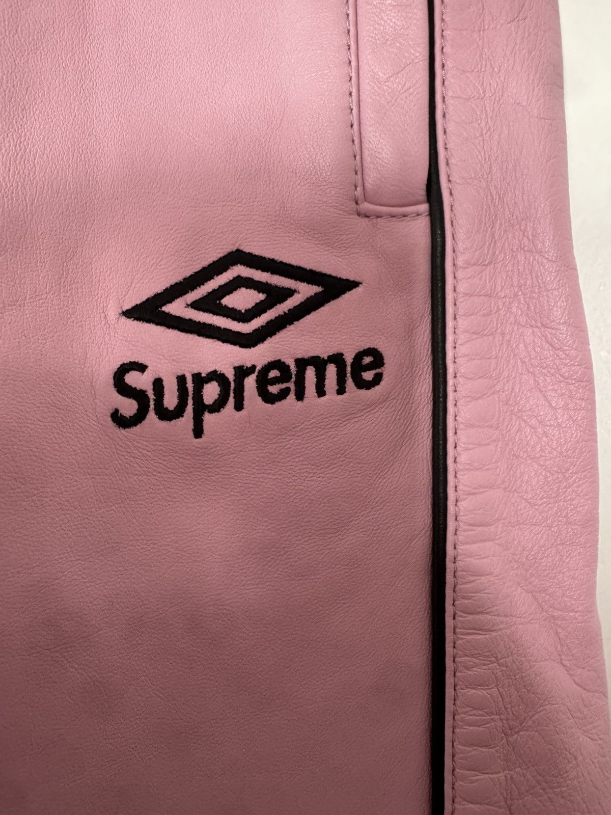 Supreme × Umbro Pink Leather track pants Size US 36 / EU 52 - 4 Thumbnail