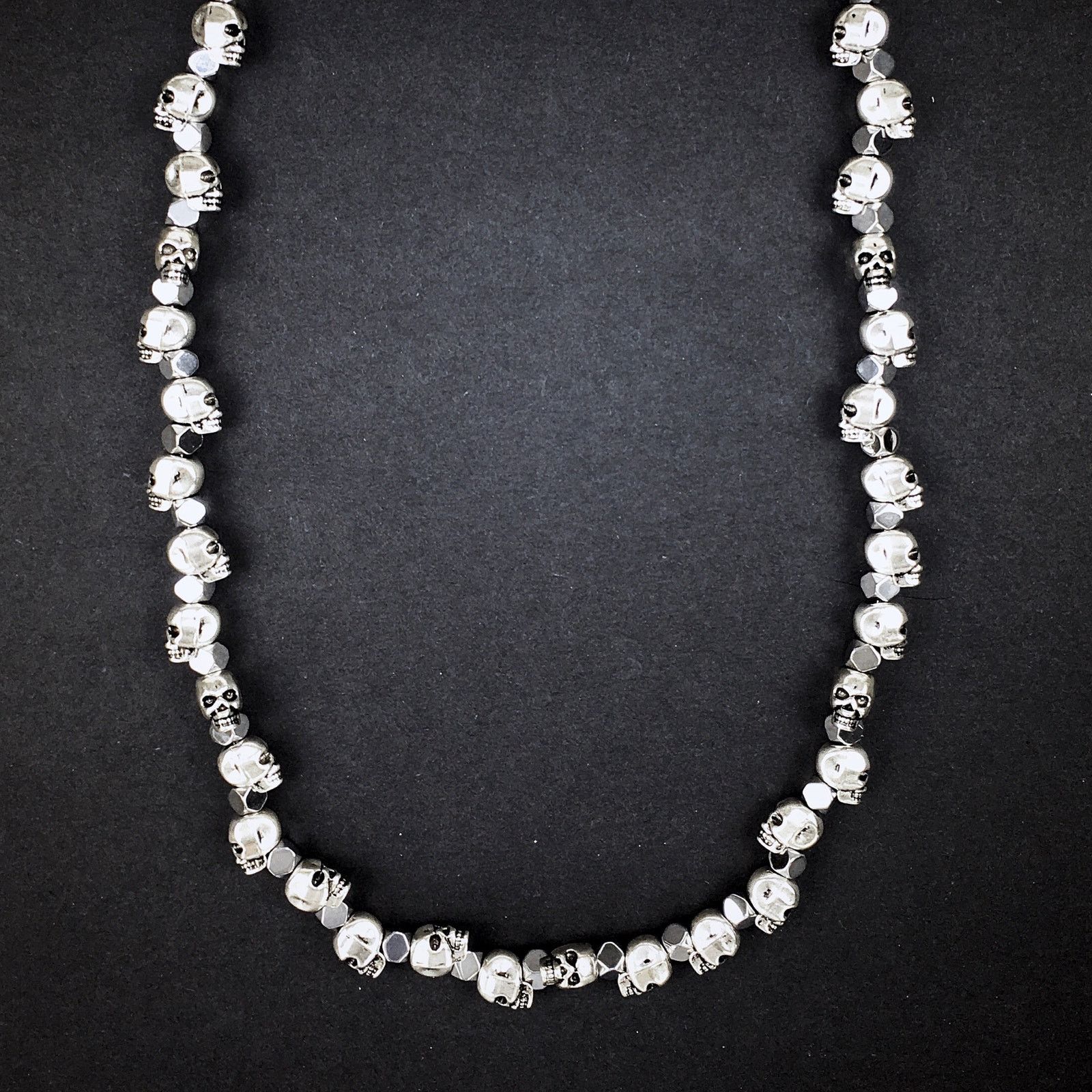 💀 24” Silver Skull and Hematite Beaded Necklace Chain