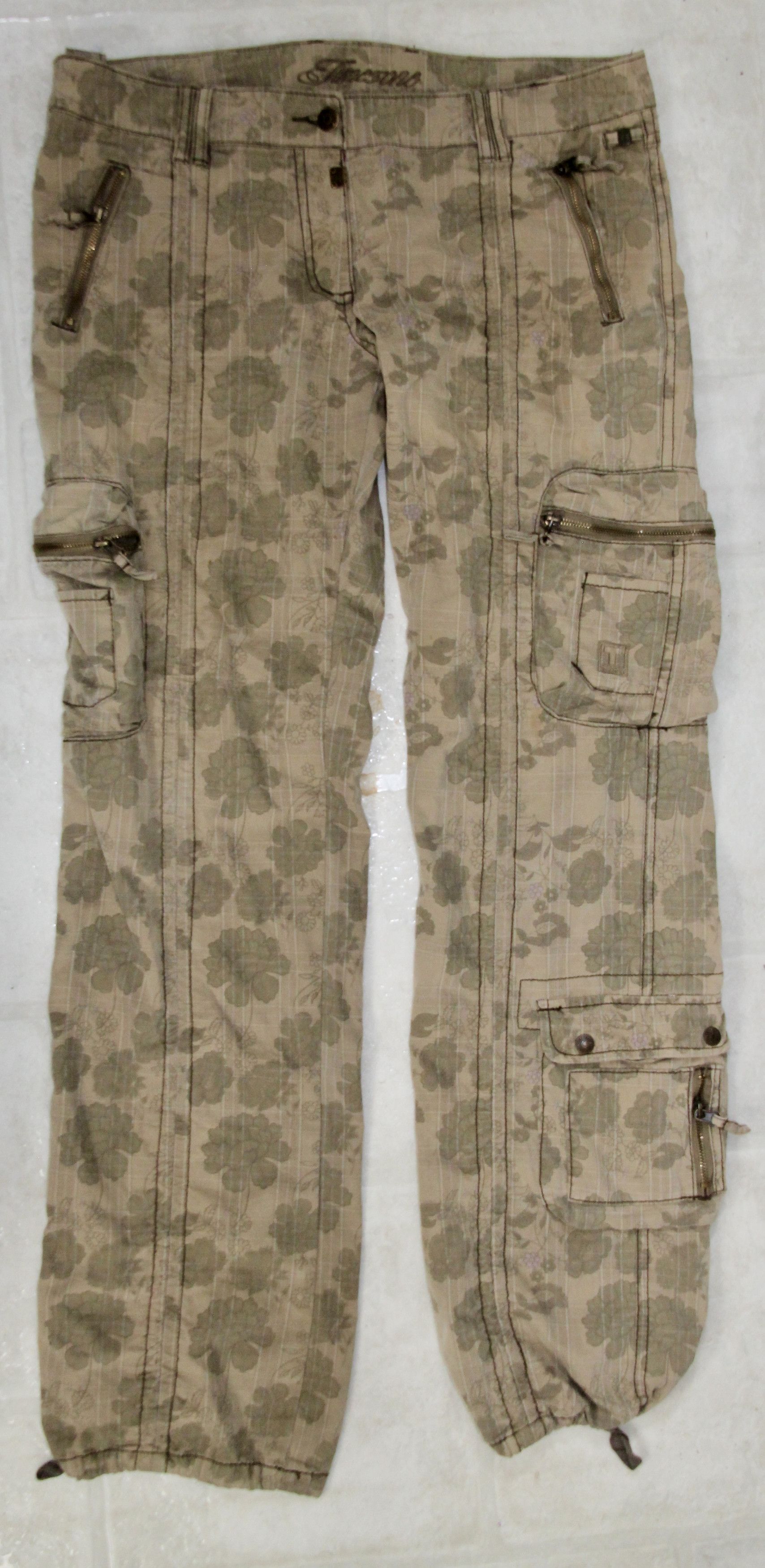 Other Timezone Beige Cargo Pants Size US 33 - 1 Thumbnail