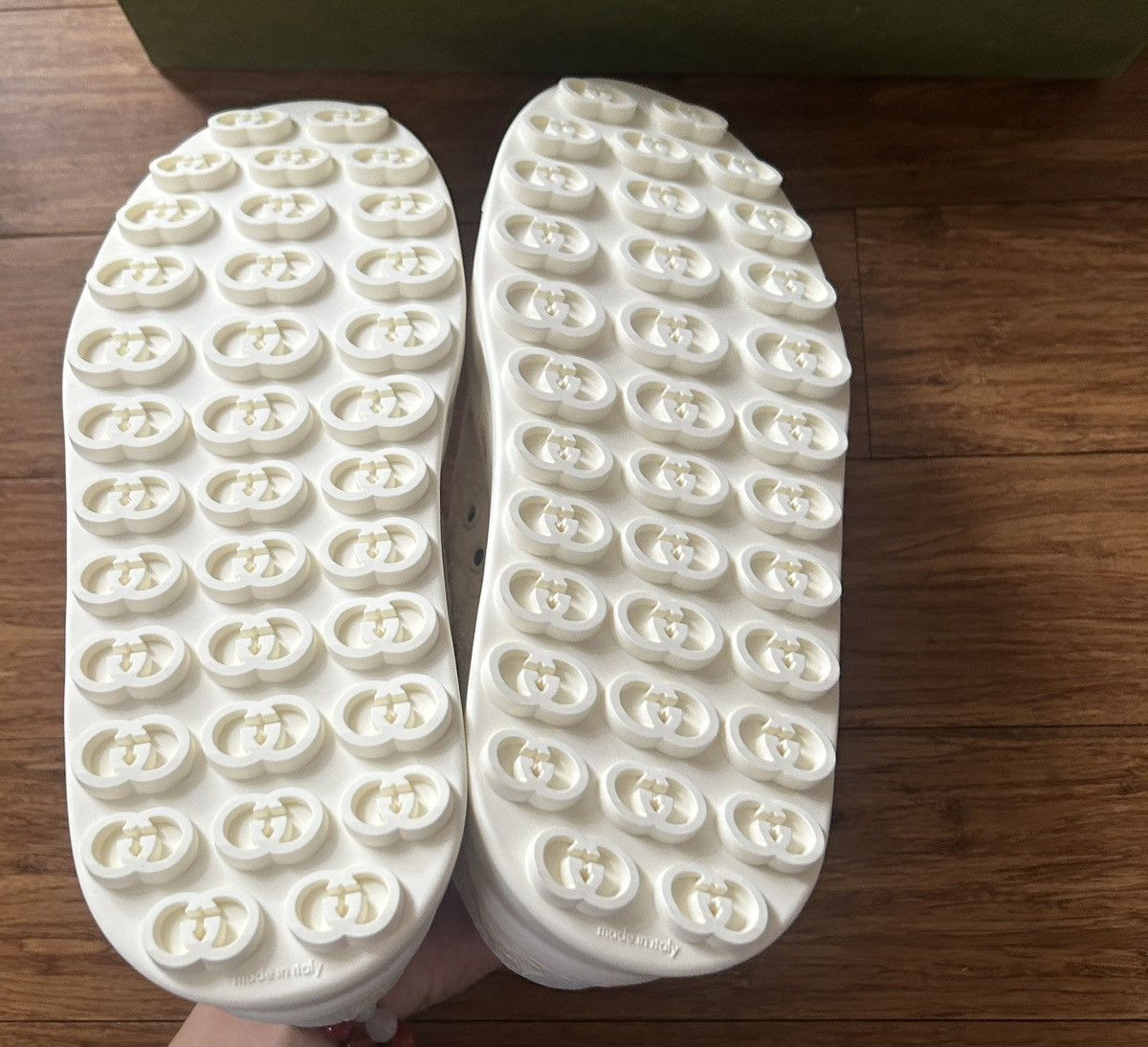 Gucci Gucci Tennis 1977 GG Embroidery Low Top Sneaker Off White Size US 10.5 / IT 40.5 - 7 Thumbnail