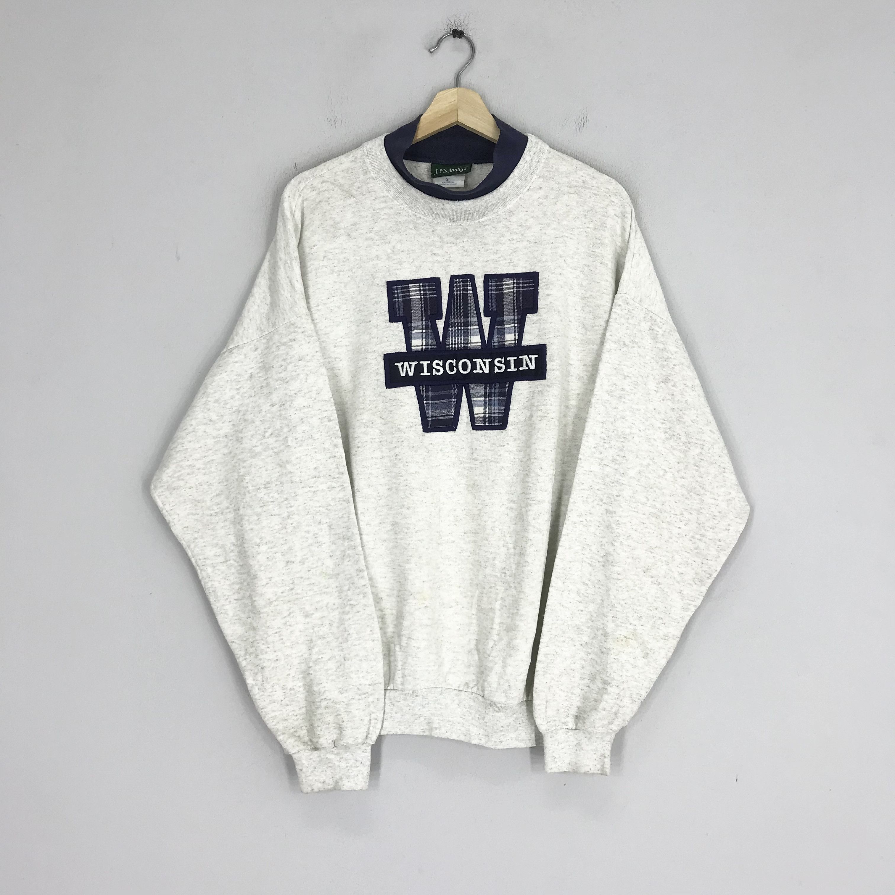 Japanese Brand Vintage 90s Wisconsin Sweatshirts -01 Size US XL / EU 56 / 4 - 1 Thumbnail