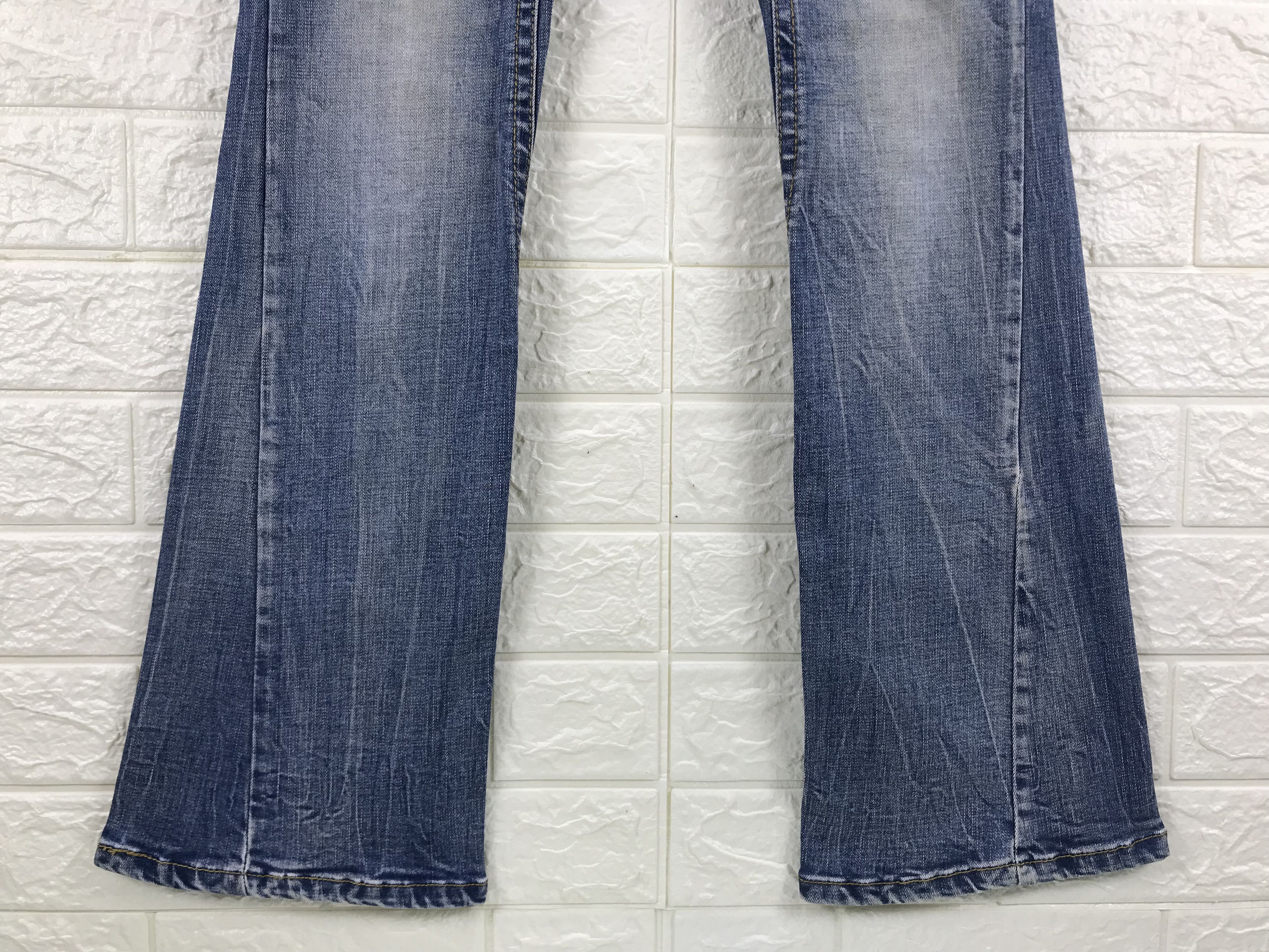 Japanese Brand Vintage Lolita Bell Bottom Washed Flare Jeans Size 28" / US 6 / IT 42 - 4 Thumbnail
