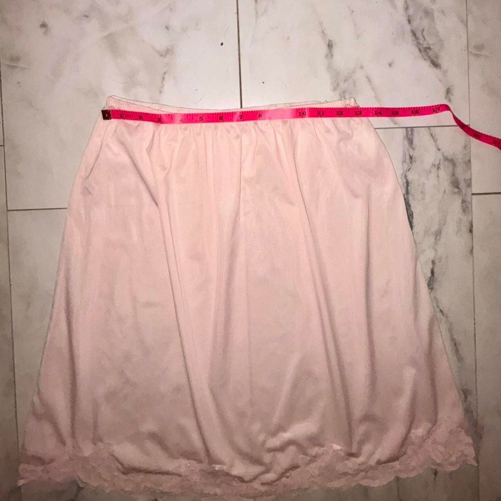 Anthropologie Baby Pink Slip Skirt With Lace Trim Sz L Size 34" / US 12 / IT 48 - 7 Thumbnail