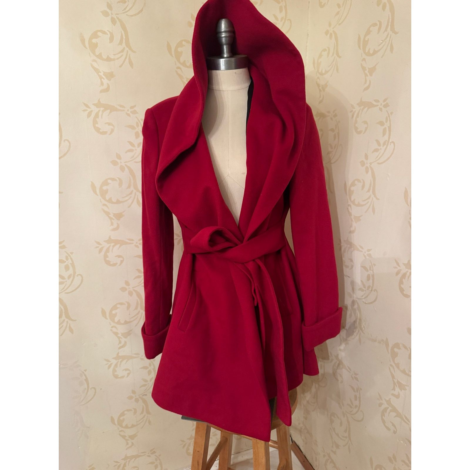 Trina Turk New! Ladies 10 Trina Turk Red Cashmere Blend Belted Coat Size L / US 10 / IT 46 - 3 Thumbnail
