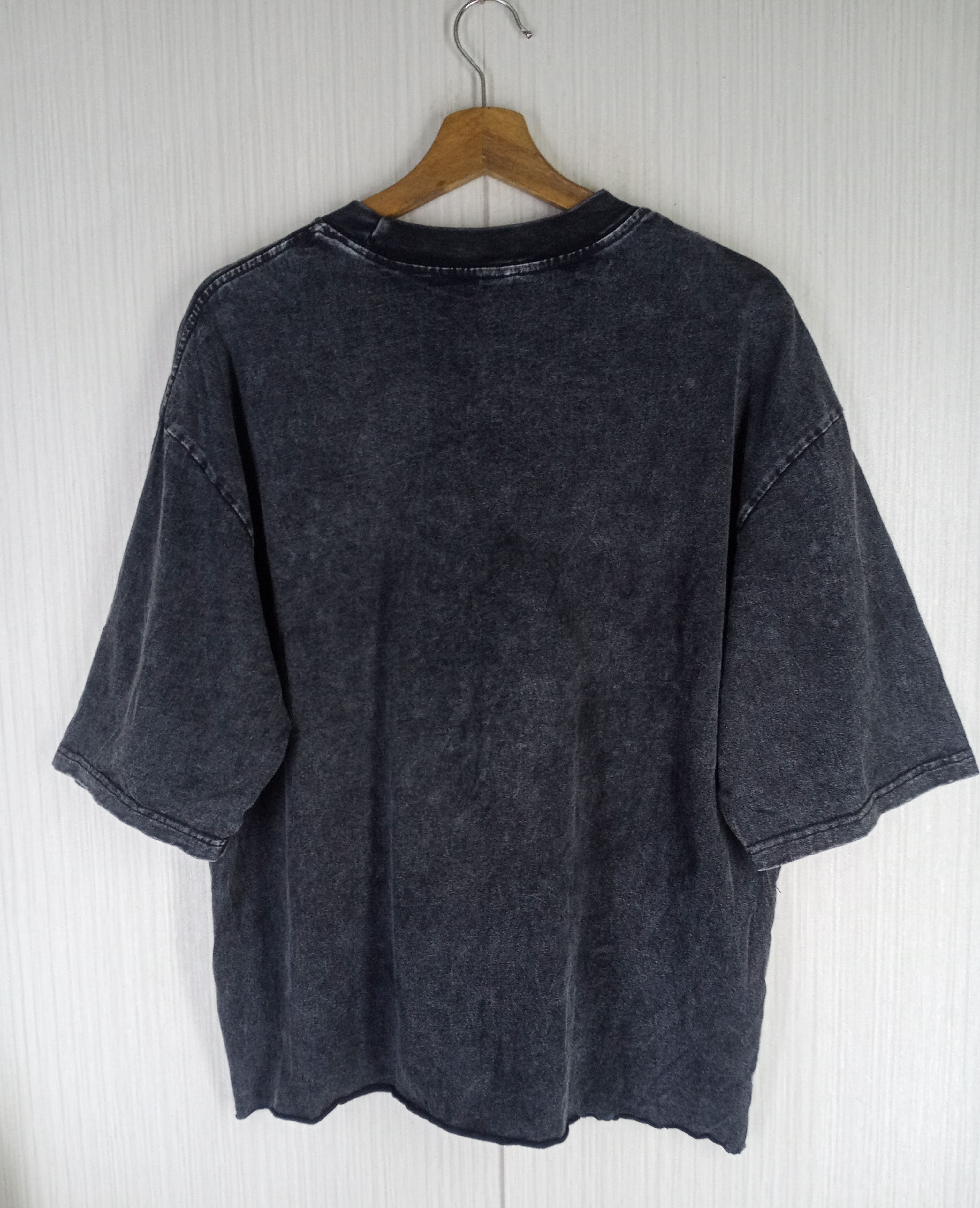 Japanese Brand × Rap Tees × Travis Scott Rare Vintage Travis Scott Black Washed Tshirt Size US M / EU 48-50 / 2 - 4 Thumbnail