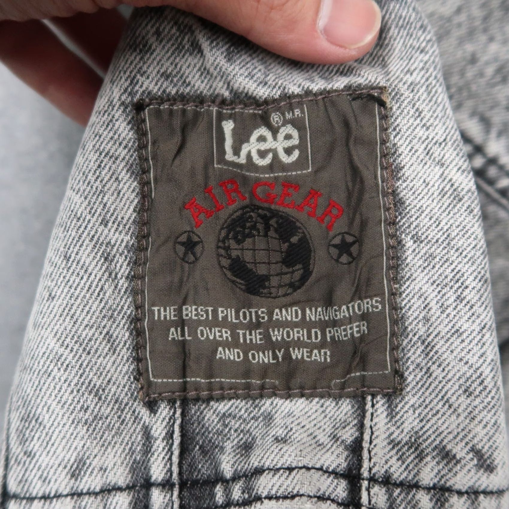 Lee VTG 80s Lee Air Gear Denim Shorts Gray Size 26 Acid Wash Pockets 5-Pocket Preppy Vintage Unisex Adults Mens Womens Size US 26 / EU 42 - 7 Thumbnail