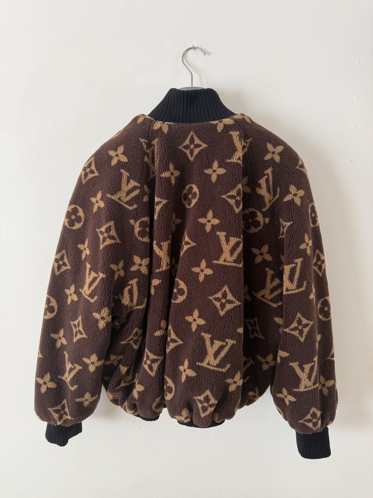 Louis Vuitton LOUIS VUITTON REVERSIBLE BOA JACKET Size M / US 6-8 / IT 42-44 - 3 Thumbnail