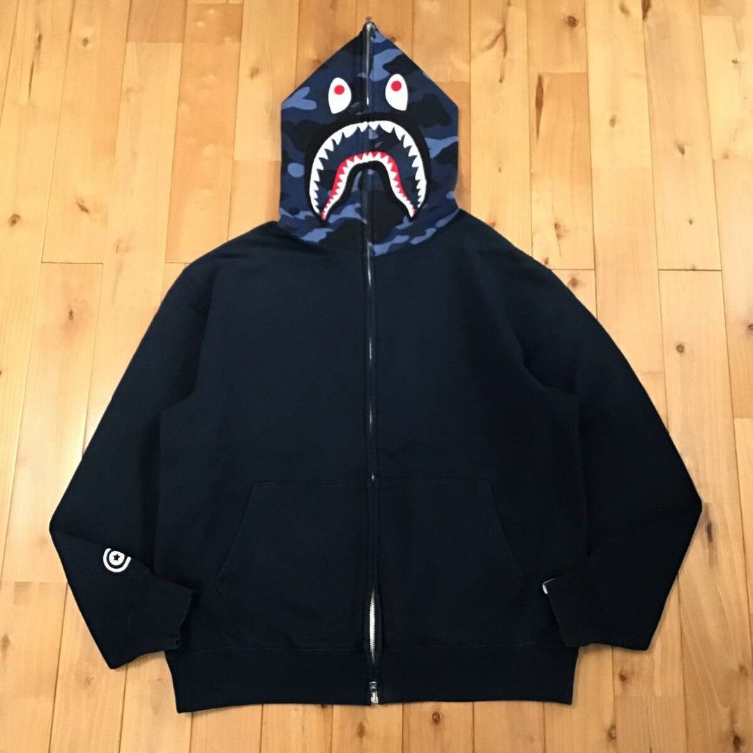 Bape 2007 BAPE Blue camo x Navy shark full zip hoodie APE NIGO Size US L / EU 52-54 / 3 - 2 Thumbnail