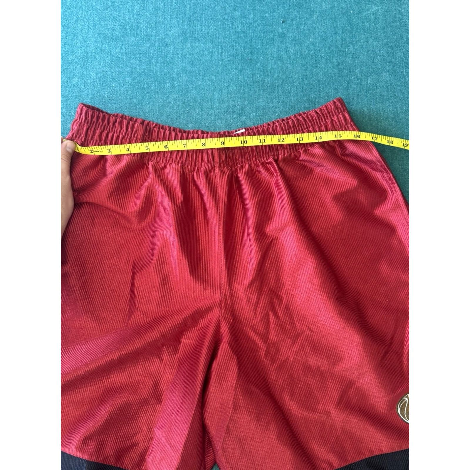 Nike VINTAGE Nike Shimmer Y2K Red Long Basketball Shorts Elastic Tie Waist Men's L 9” Inseam Size US 33 - 6 Thumbnail