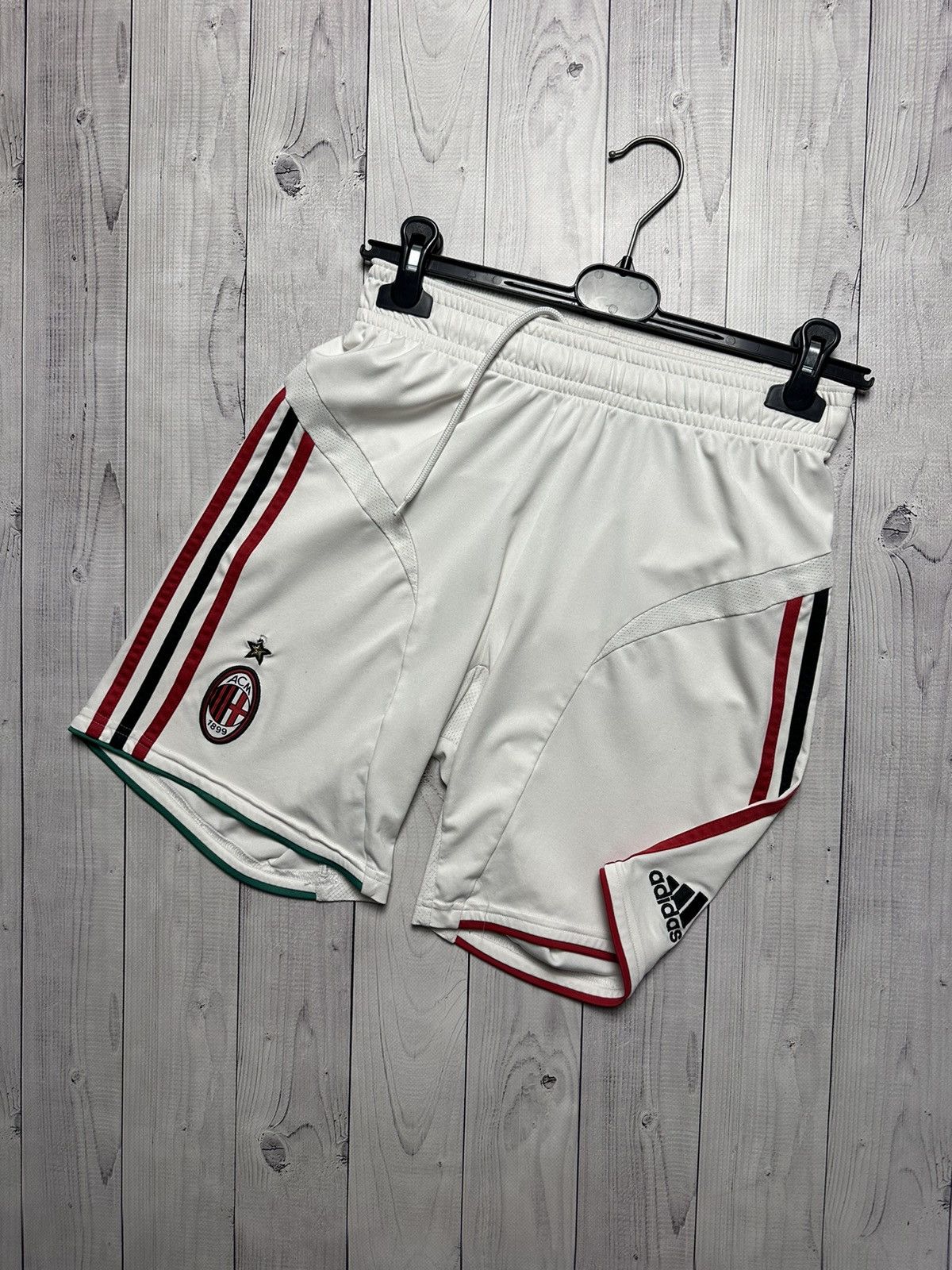 Adidas × Vintage Vintage AC Milan soccer shorts adidas white size S Size US 30 / EU 46 - 1 Thumbnail