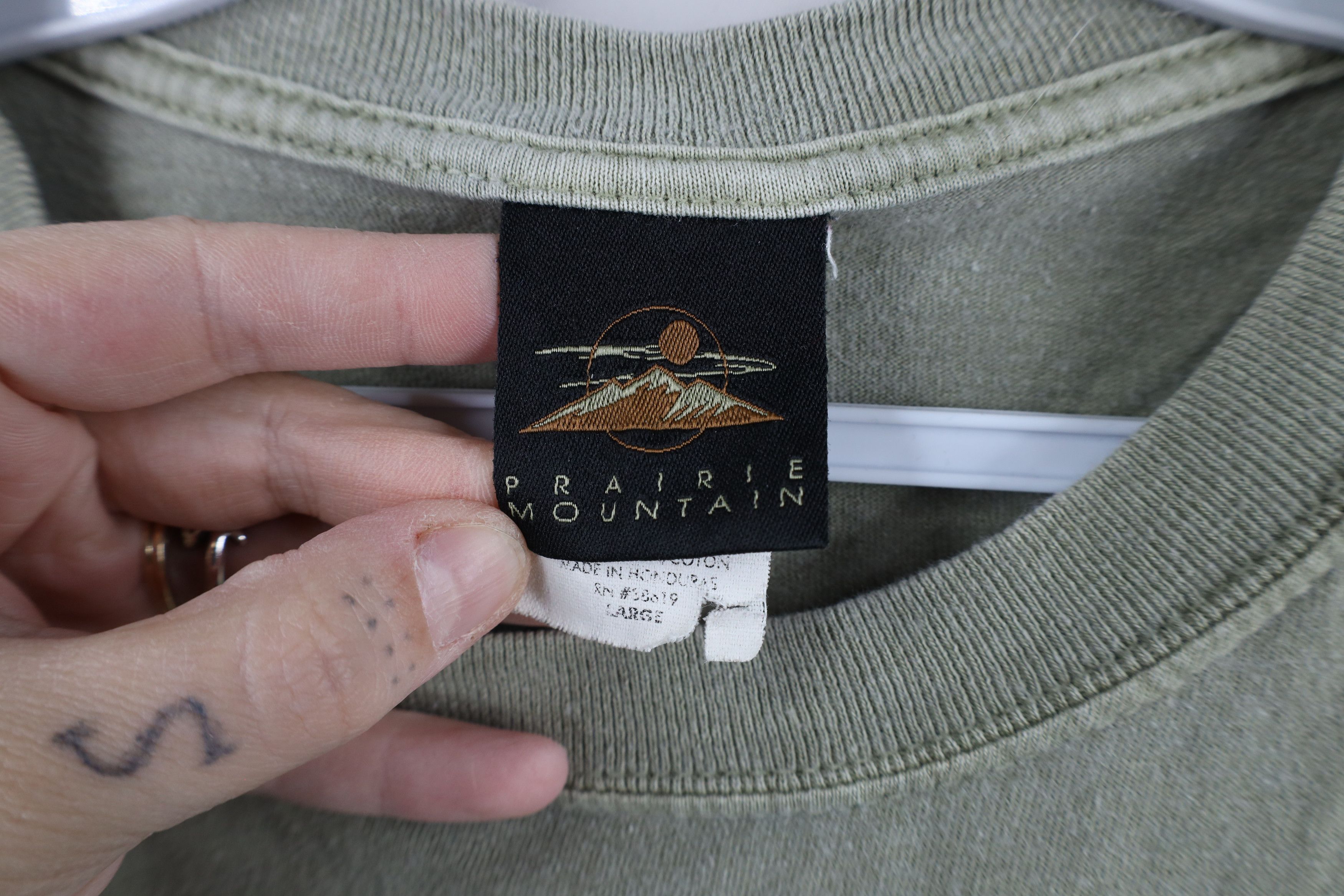 Vintage Vintage 90s Streetwear Utah Wild By Nature T-Shirt Green Size US L / EU 52-54 / 3 - 8 Thumbnail