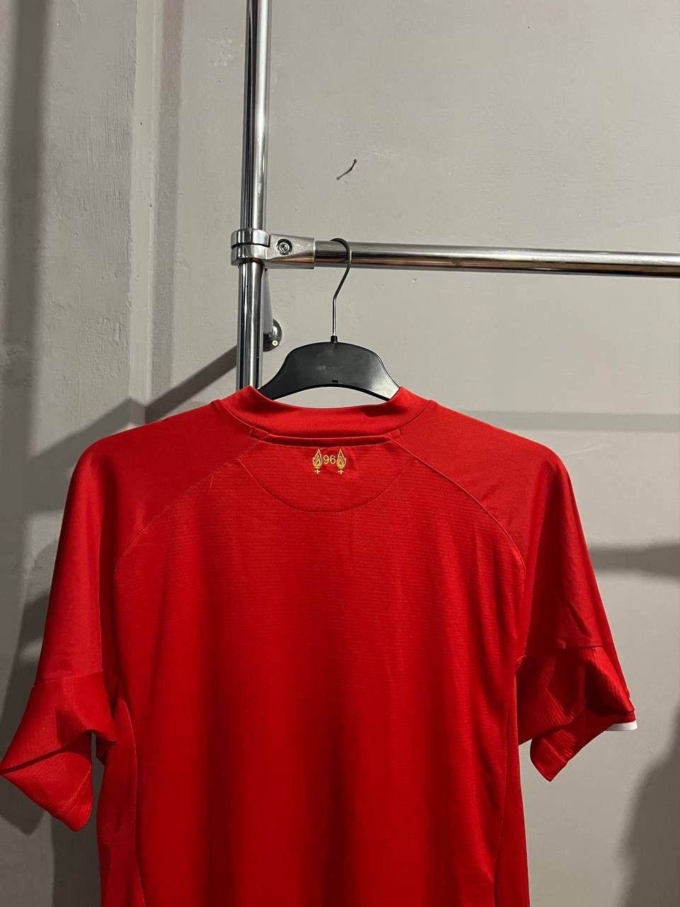 Warrior 2013/14 LIVERPOOL HOME SOCCER JERSEY FOOTBALL SHIRT L MENS Size US L / EU 52-54 / 3 - 13 Thumbnail