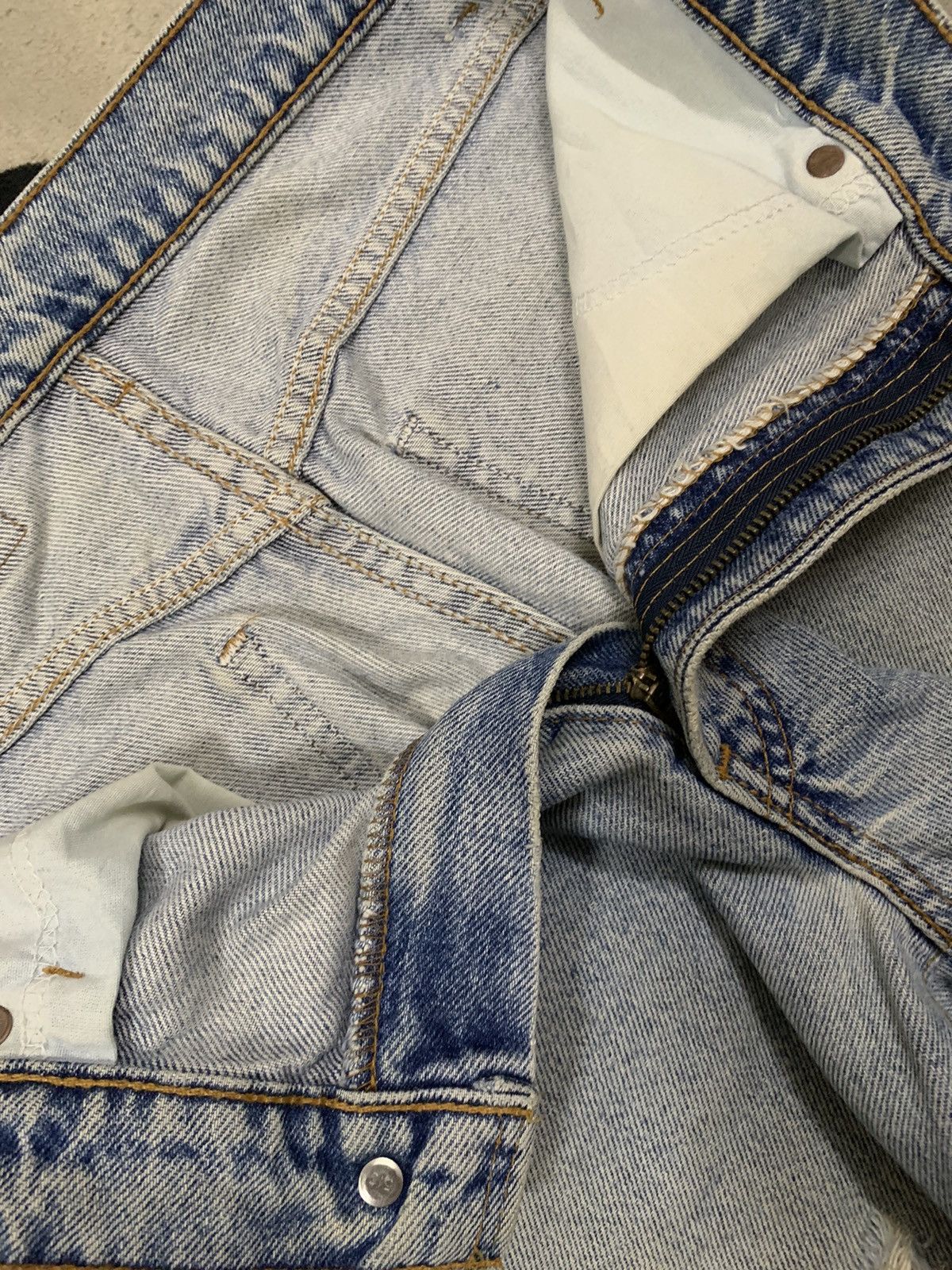 Levi's Vintage 80s Levis 550 Orange Tab Rusty Wash Distressed Jeans Size US 31 - 19 Thumbnail