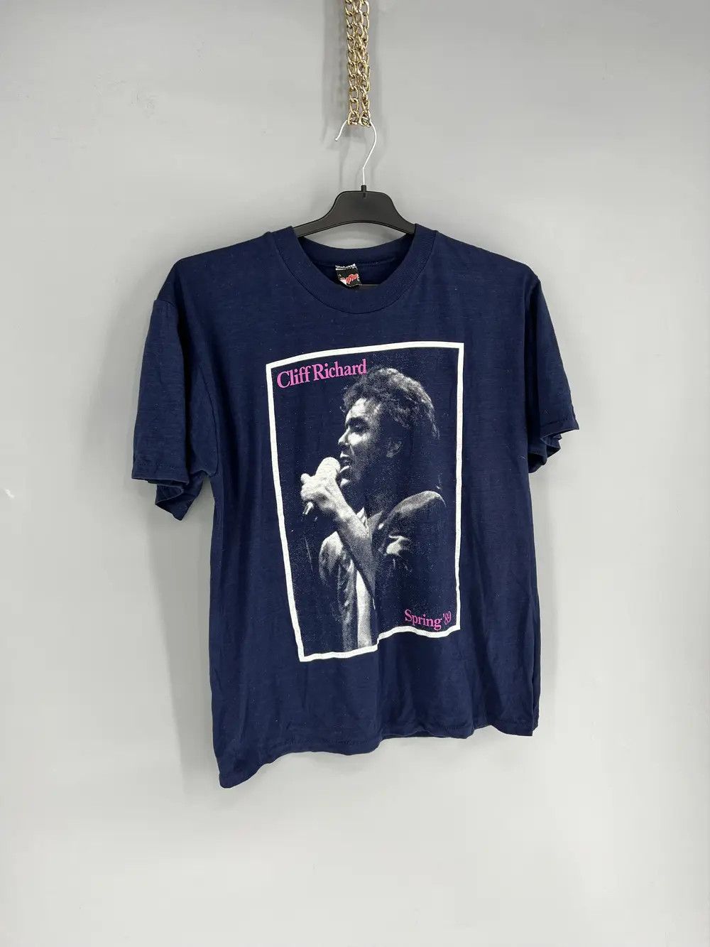 Band Tees Vintage Cliff Richard The Spring 1989 T-Shirt Size L Size US L / EU 52-54 / 3 - 2 Thumbnail
