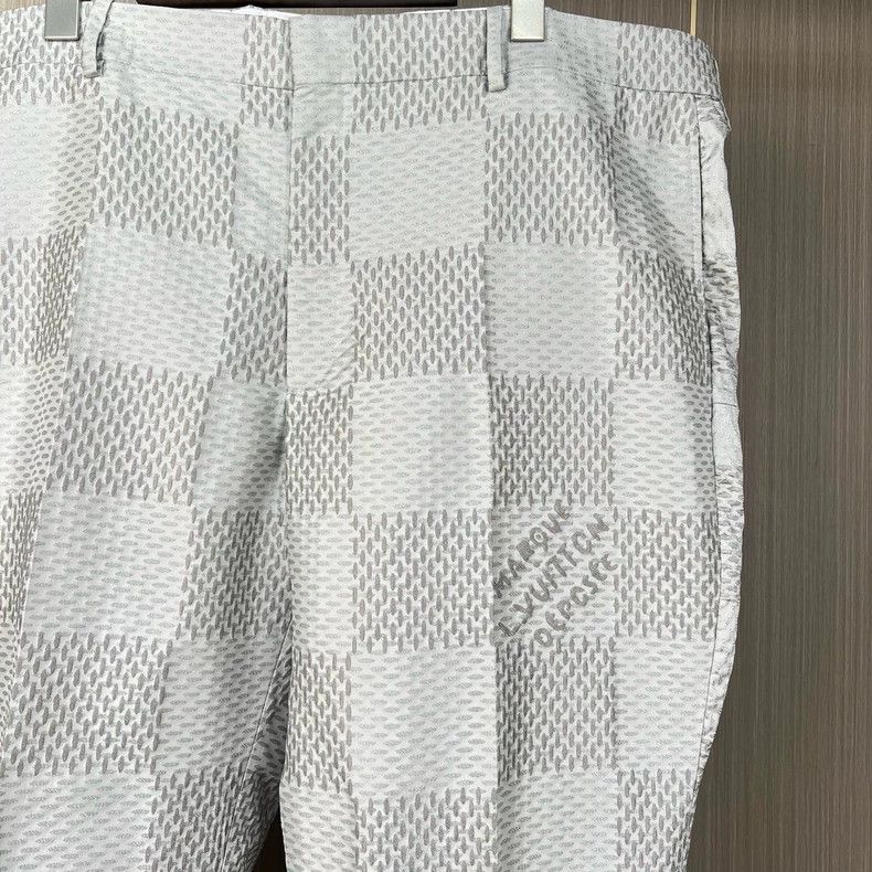 Louis Vuitton LOUIS VUITTON size US 60 Silver Grey Checkerboard Alphabet Size US 44 / EU 60 - 6 Thumbnail