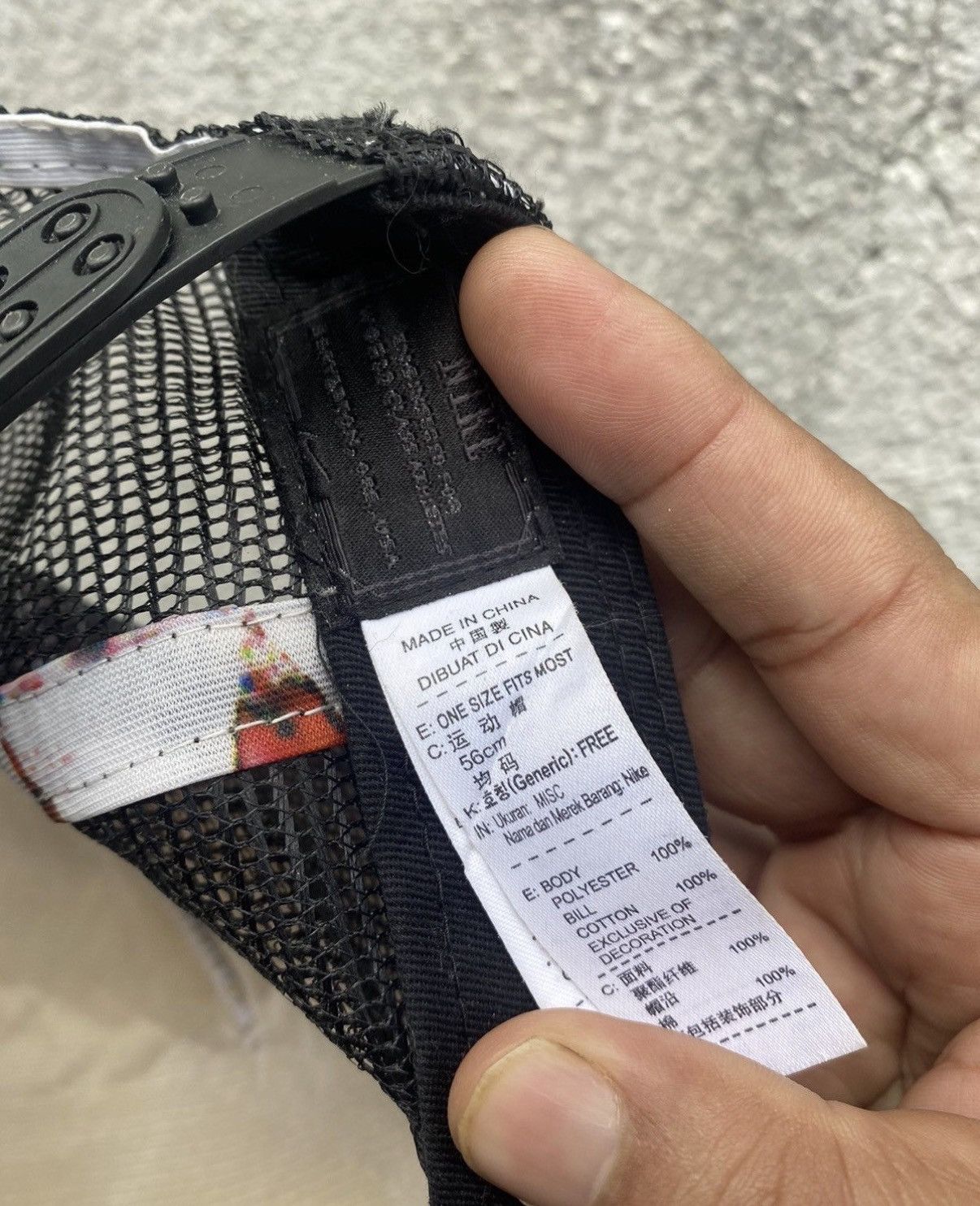 Nike VTG Nike Trucker Hat Size ONE SIZE - 6 Thumbnail