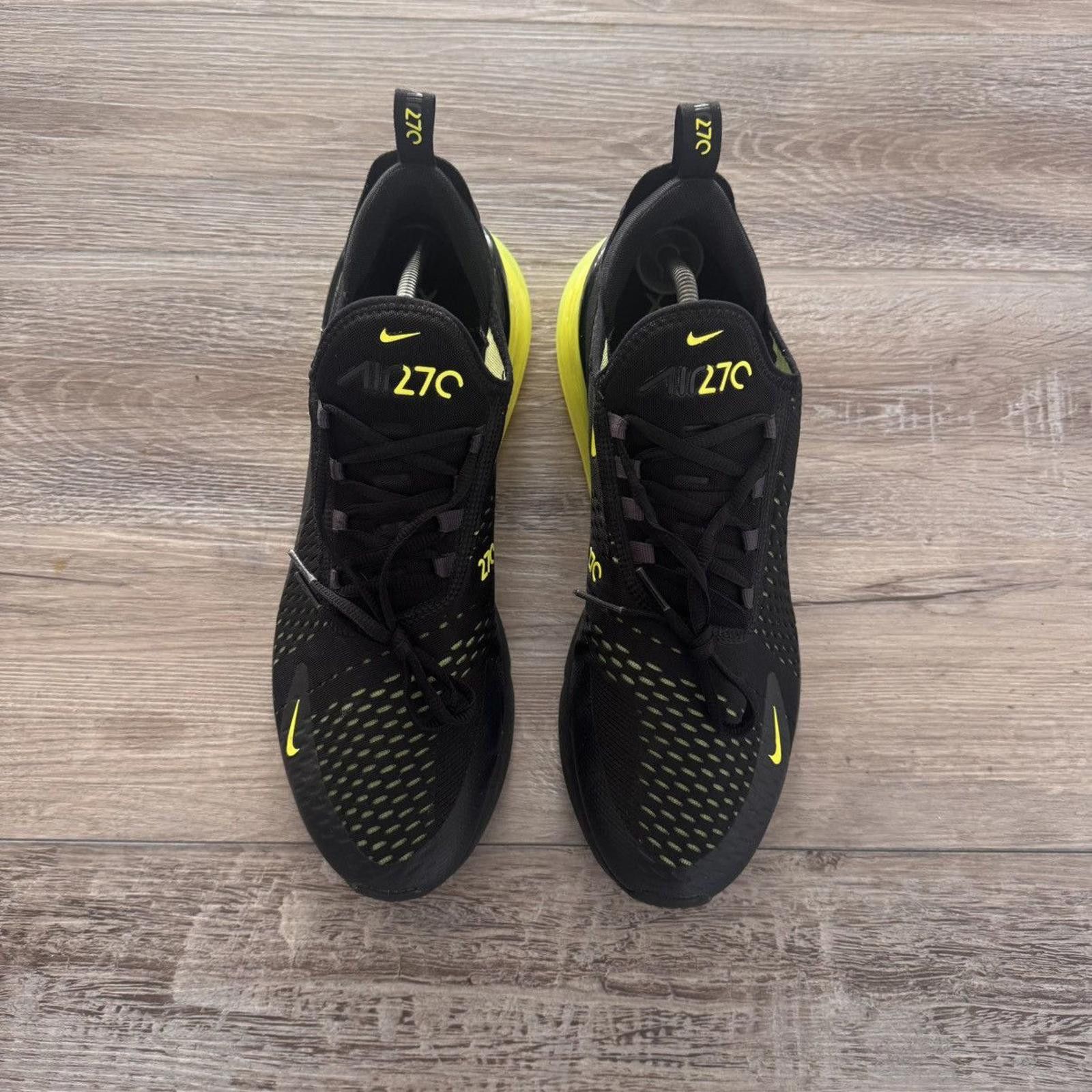 Nike NIKE • Air Max 270 "Black Volt/Oil Grey" (13M) Size US 13 / EU 46 - 4 Thumbnail