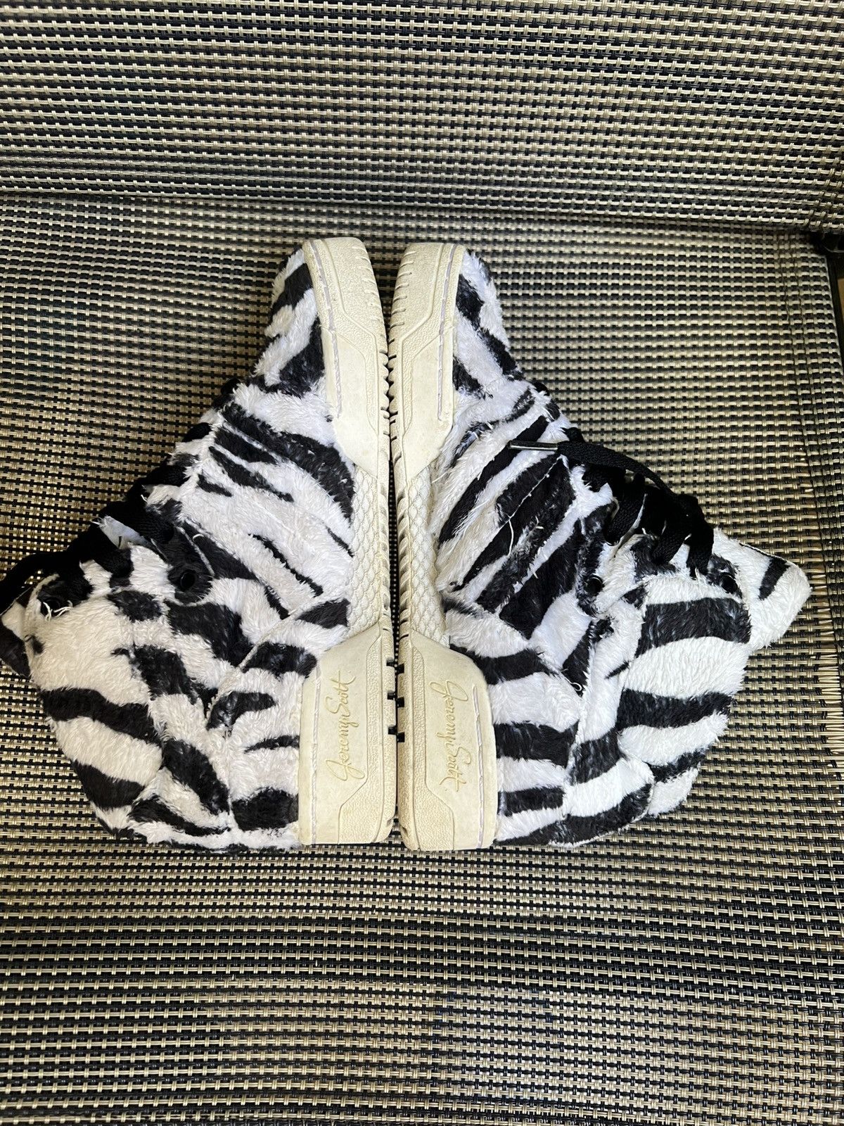 Adidas Adidas Jeremy Scott White Tiger Size US 5 / EU 37 - 7 Thumbnail