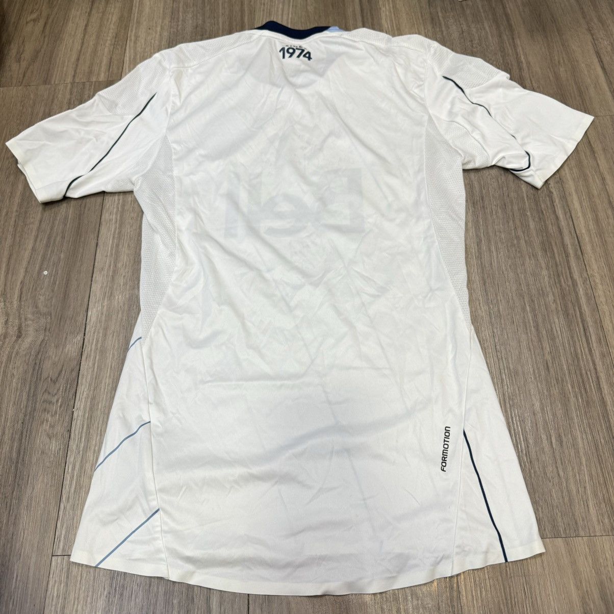 Adidas × Signatures Vancouver Whitecaps 13/14 player issue team squad signed Size US S / EU 44-46 / 1 - 2 Thumbnail