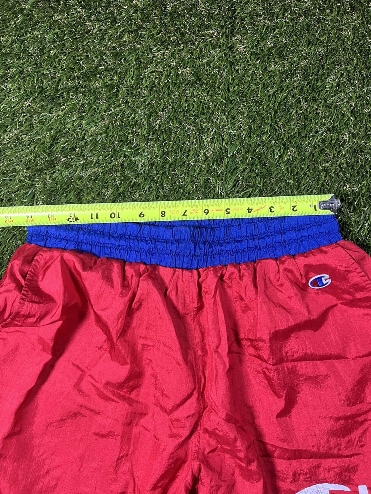 Champion Vintage Y2k Champion Red Blue Throwback Spell out Shorts Size US 30 / EU 46 - 4 Thumbnail
