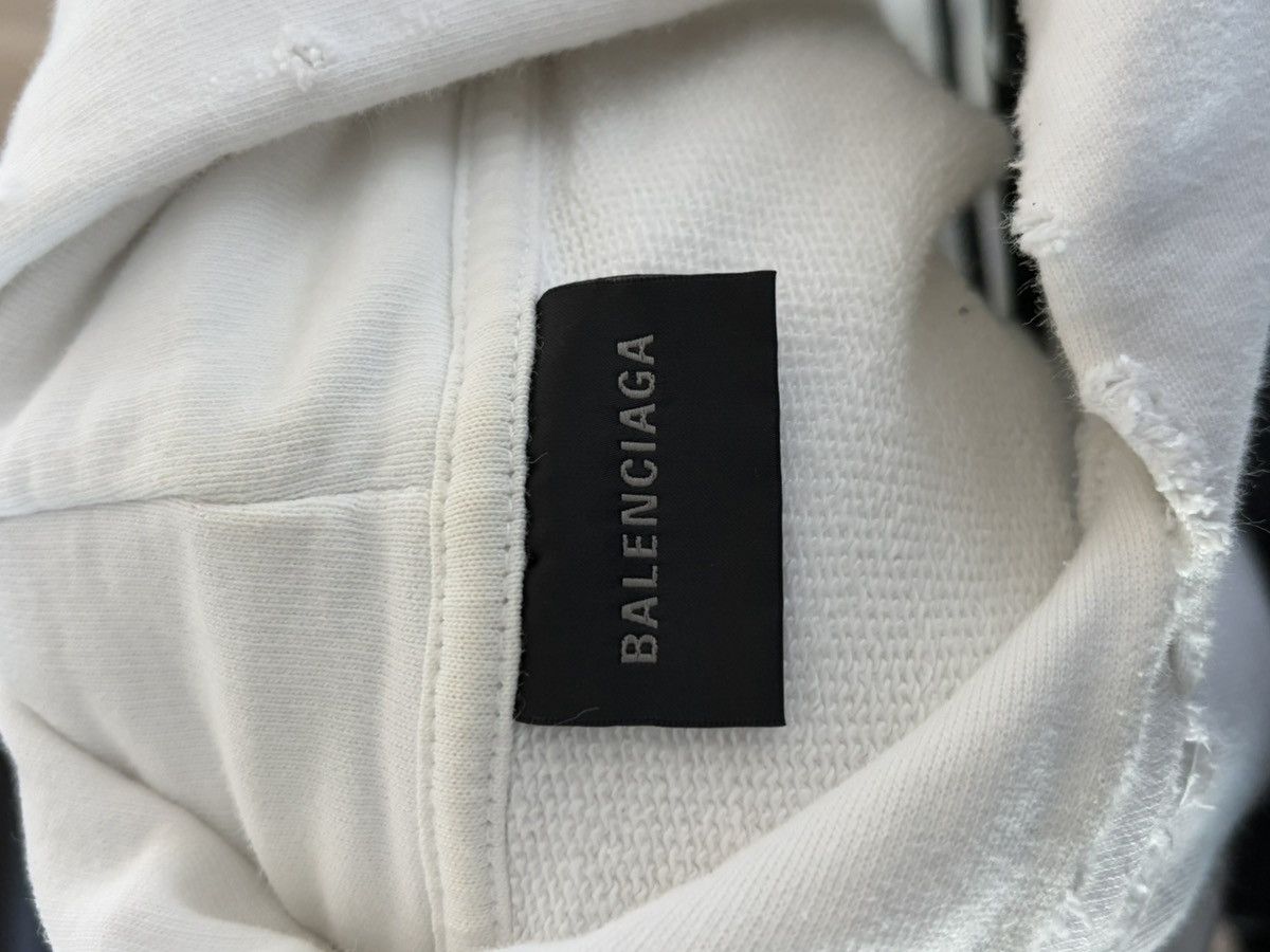 Balenciaga Balenciaga BB Logo Hoodie White Small Distressed Paris Rare Size US S / EU 44-46 / 1 - 3 Thumbnail