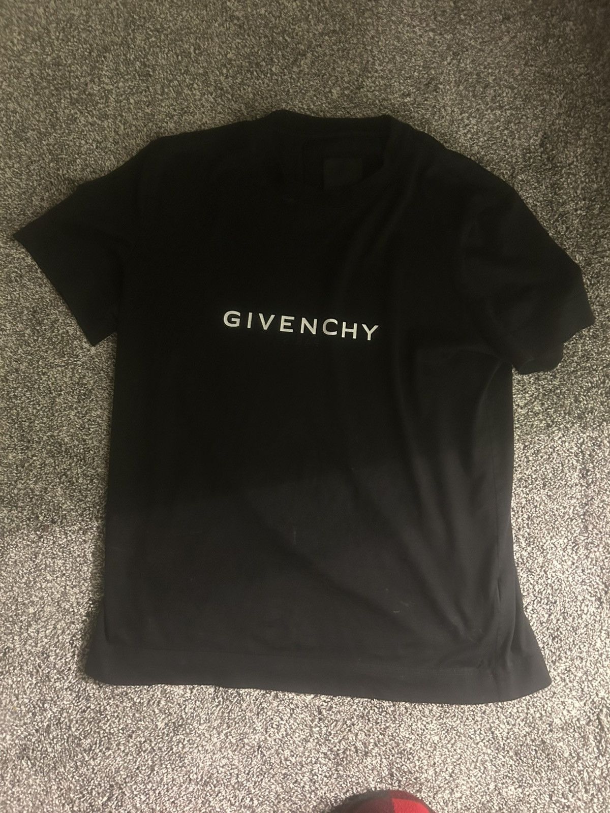 Givenchy Givenchy Reverse T-Shirt Size US L / EU 52-54 / 3 - 1 Thumbnail