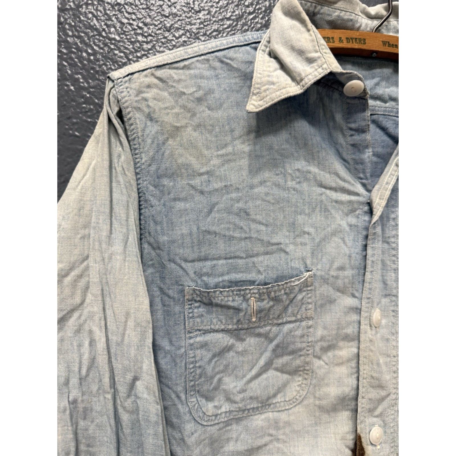 Vintage VINTAGE 1940s Sanforized Blue Cotton Chambray Button Up Shirt Small Mens Size US S / EU 44-46 / 1 - 4 Thumbnail