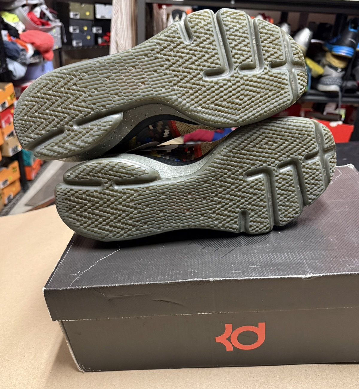Nike Nike KD 8 SE What The Kevin Durant Men’s size 14 basketball! Size US 14 / EU 47 - 5 Thumbnail