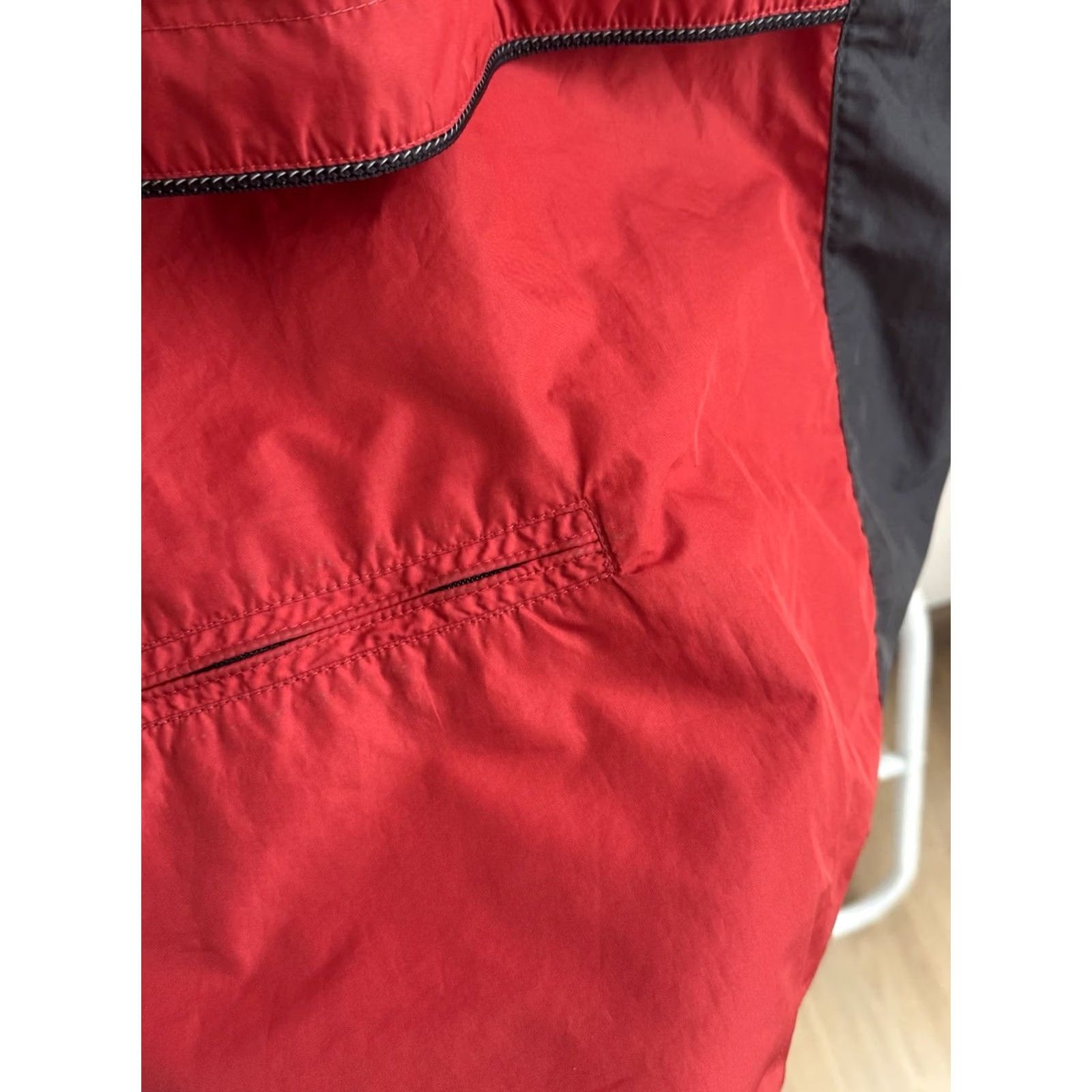 Nike VINTAGE Nike Vest Windbreaker Mens L Red Nylon 90s Sports Retro Casual Streetwear USA Nike Acg Size US L / EU 52-54 / 3 - 7 Thumbnail