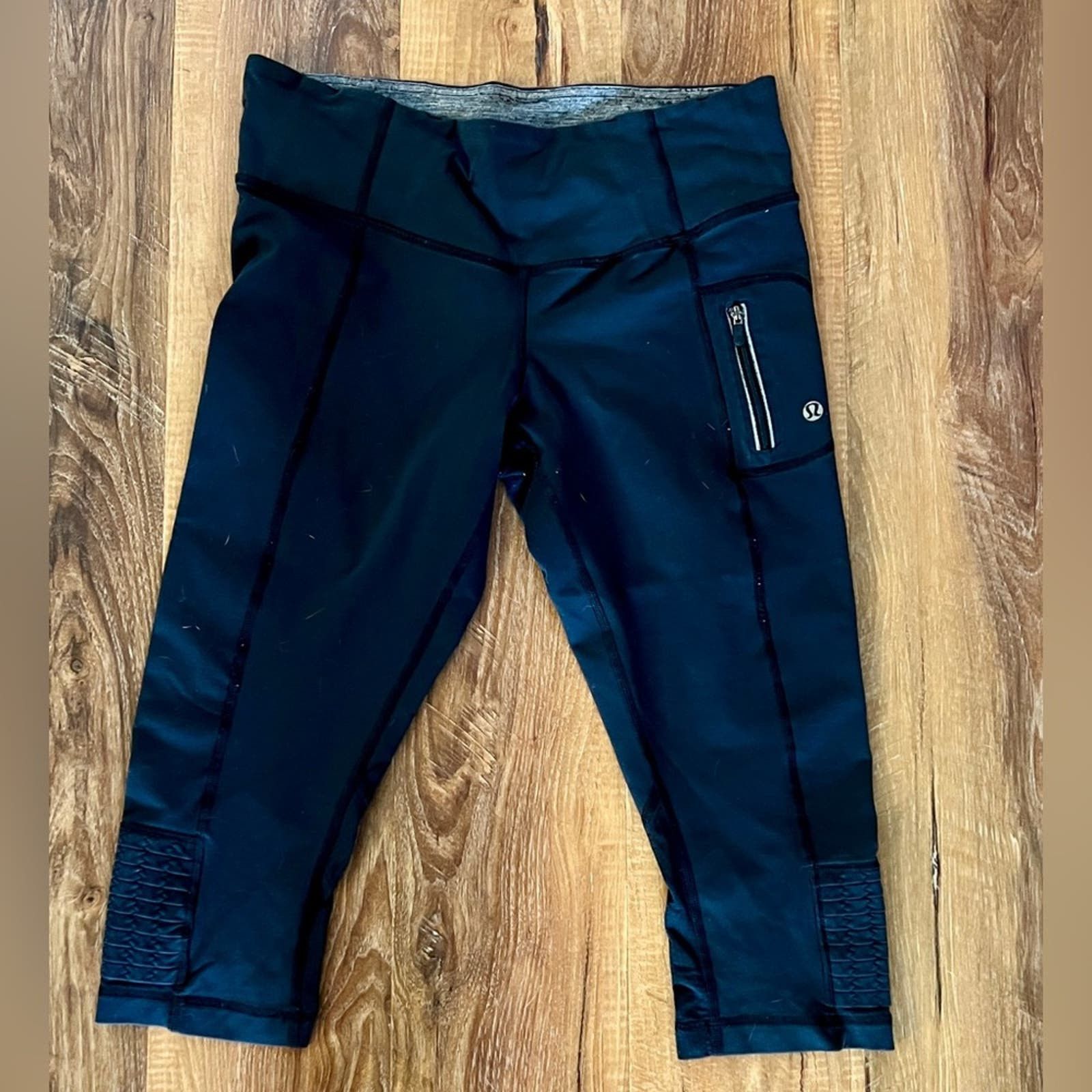 Lululemon Lululemon‎ Women’s Crop, Black/Gray size 8 Size 30" / US 8 / IT 44 - 1 Thumbnail