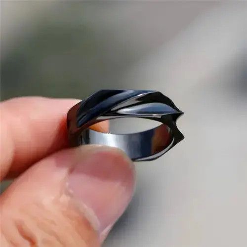 Defective Struct Black Finger Ring Size 6 7 8 9 10 Size ONE SIZE - 1 Thumbnail