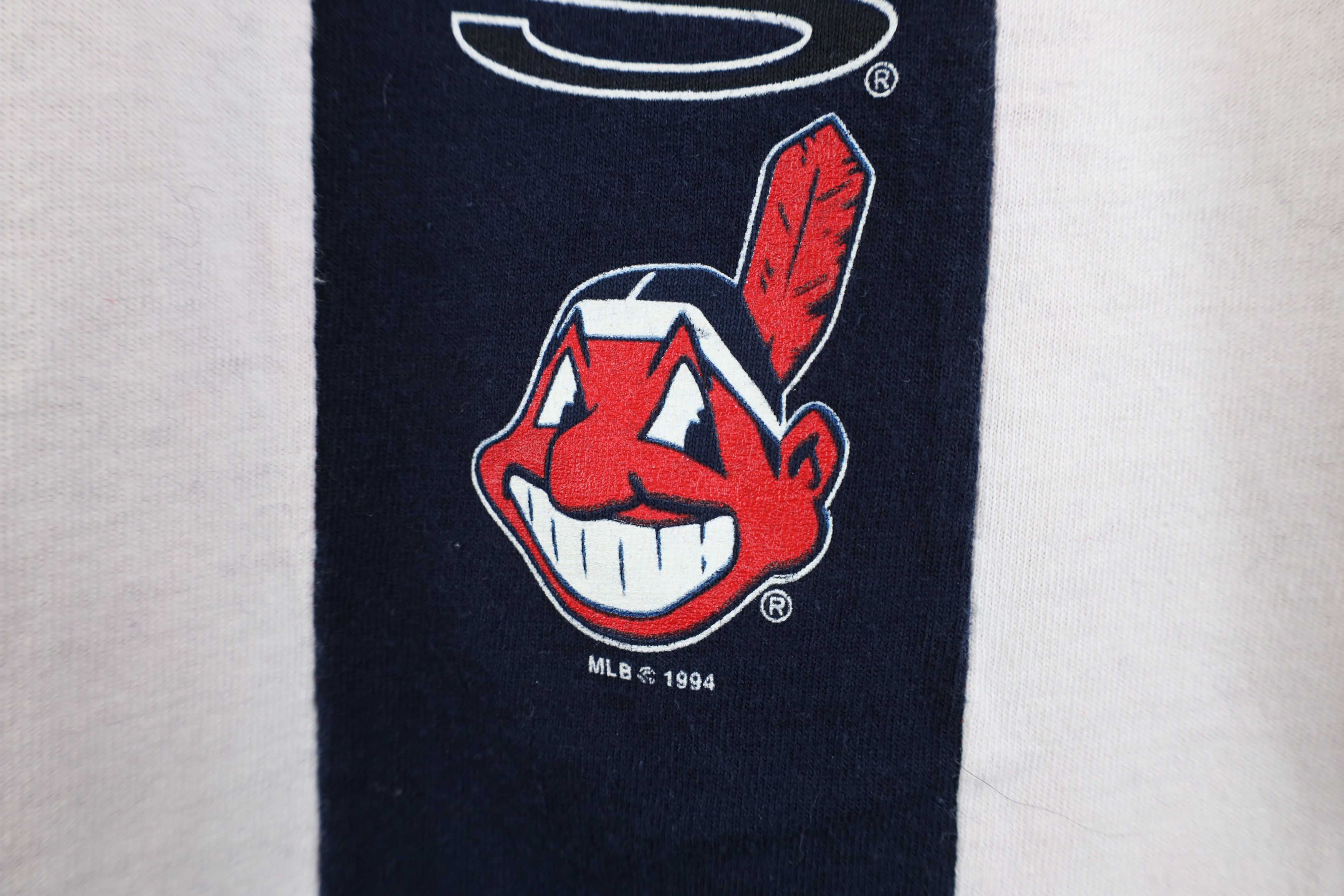 Vintage Vintage 90s Cleveland Indians Baseball Striped T-Shirt USA Size US M / EU 48-50 / 2 - 5 Thumbnail