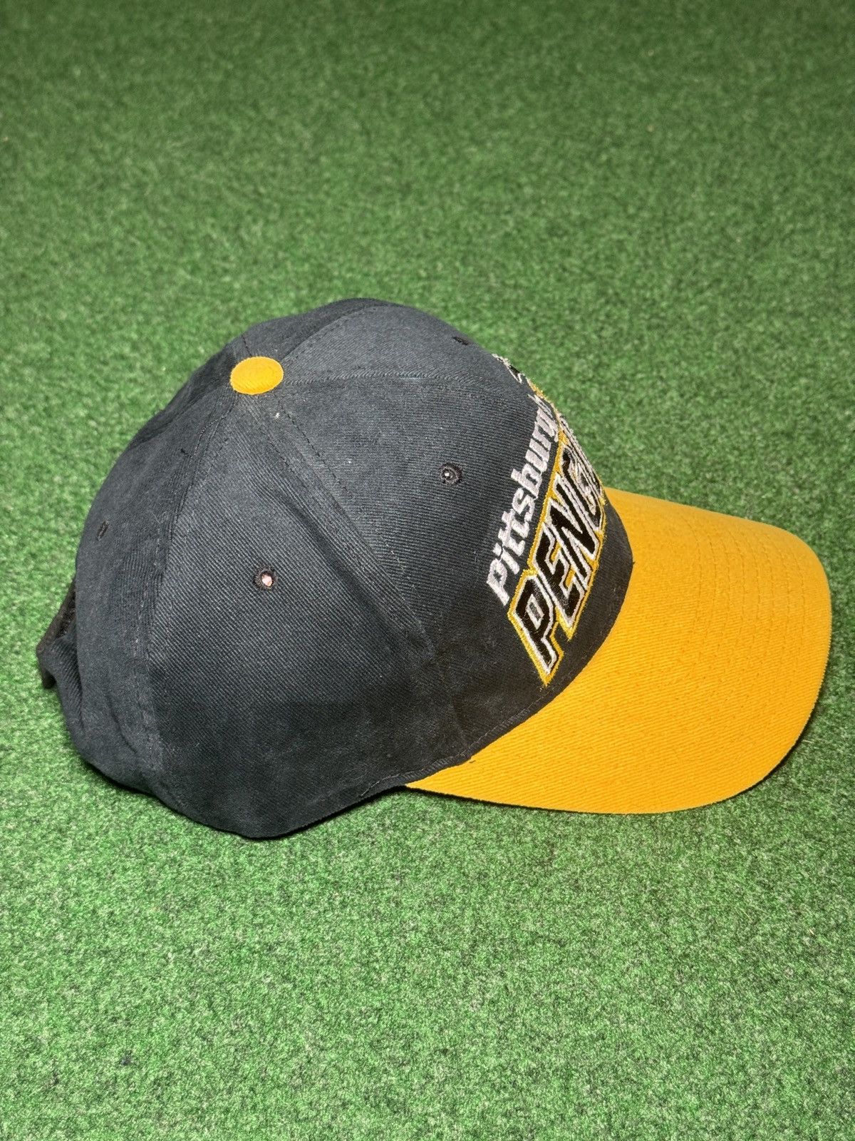 Starter Pittsburgh Penguins Starter Vintage 90s Strapback Dad Hat Size ONE SIZE - 2 Thumbnail