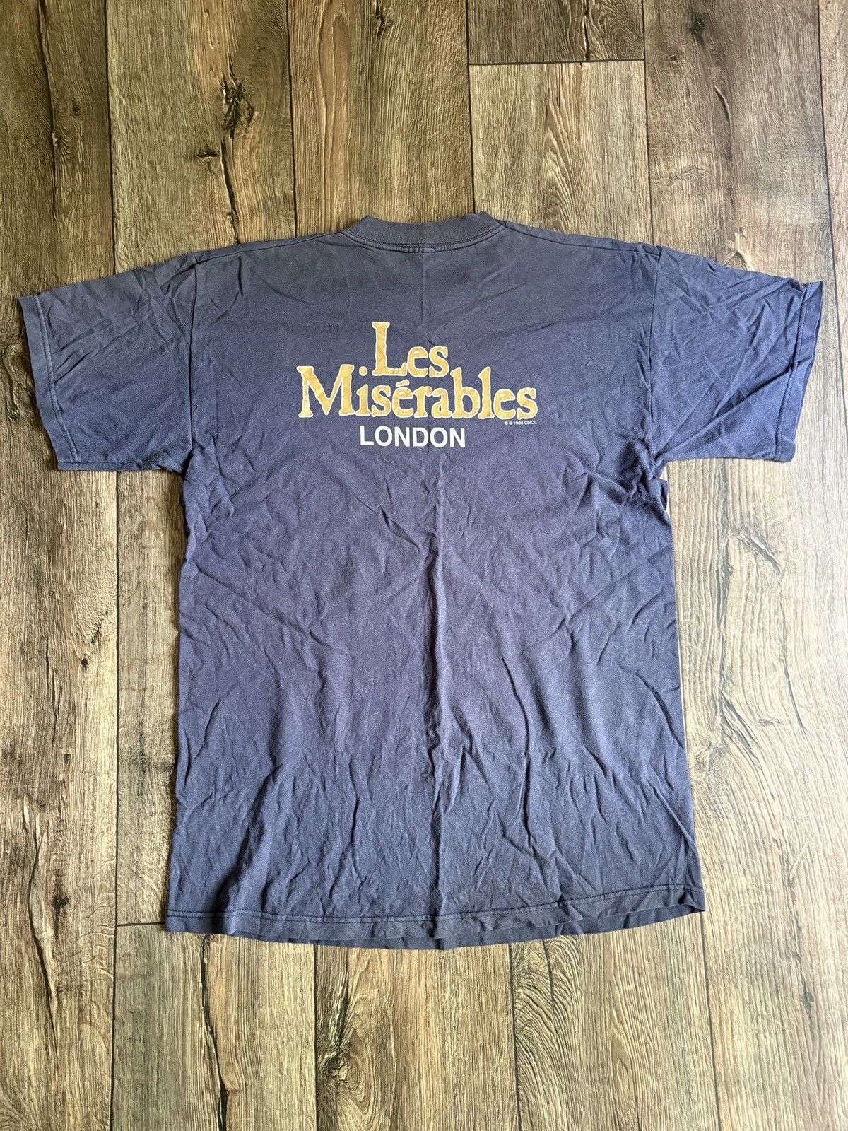 Other Vintage 1986 Promo Les Miserables London Graphic Movie Tee Size US L / EU 52-54 / 3 - 9 Thumbnail