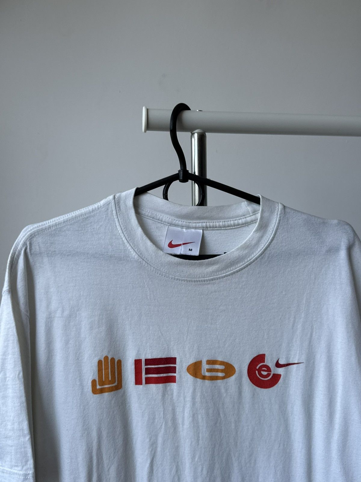 Nike Vintage Nike Swoosh T-shirt Size US M / EU 48-50 / 2 - 3 Thumbnail