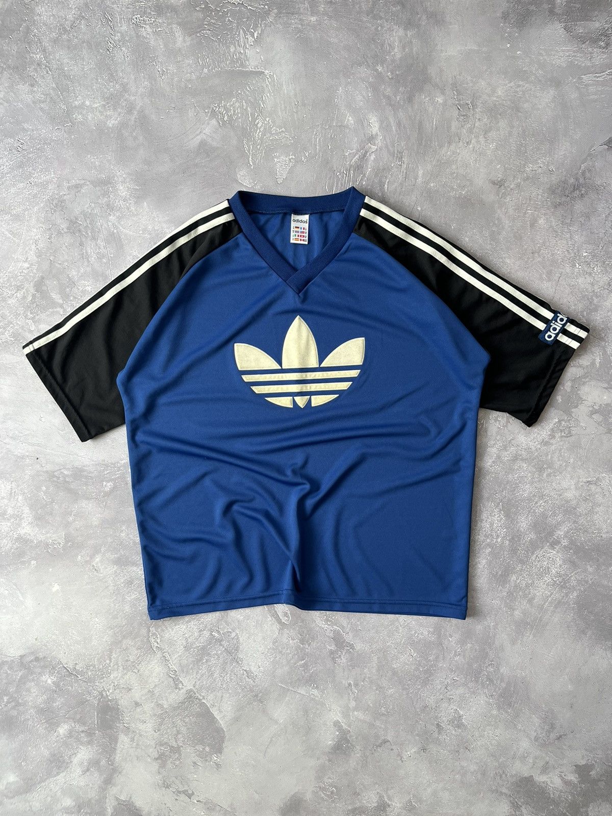 Adidas Vintage Adidas jersey Tshirt Big Logo Trefoil oversized Size US M / EU 48-50 / 2 - 1 Thumbnail