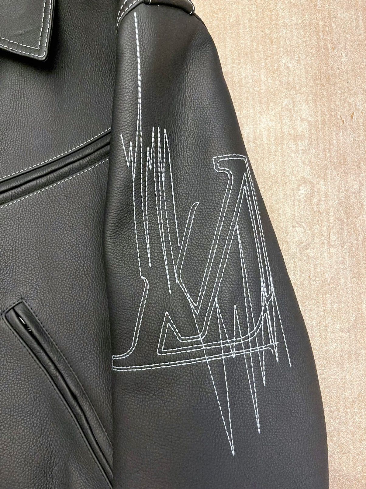 Louis Vuitton Louis Vuitton Luxury Leather Jacket Size US L / EU 52-54 / 3 - 3 Thumbnail