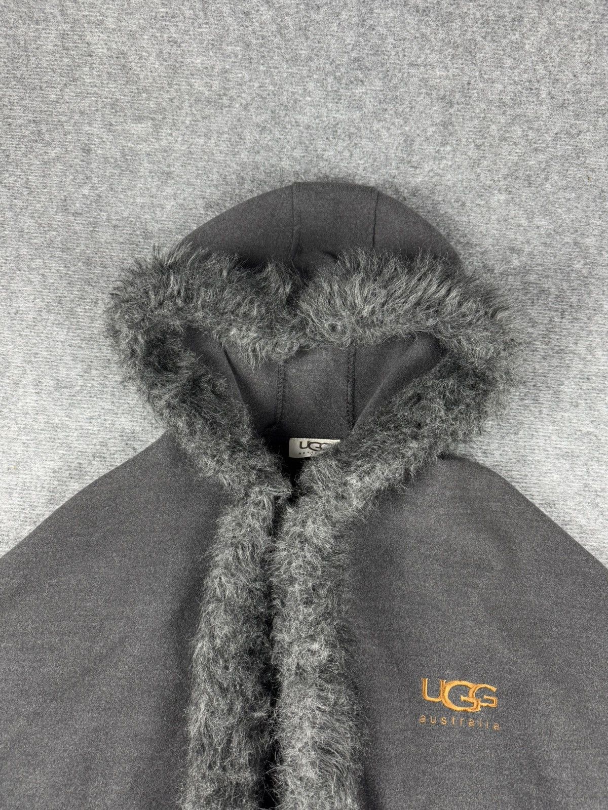 Ugg Vintage UGG Australia Wool Faux Fur Poncho Coat Size XL / US 12-14 / IT 48-50 - 4 Thumbnail