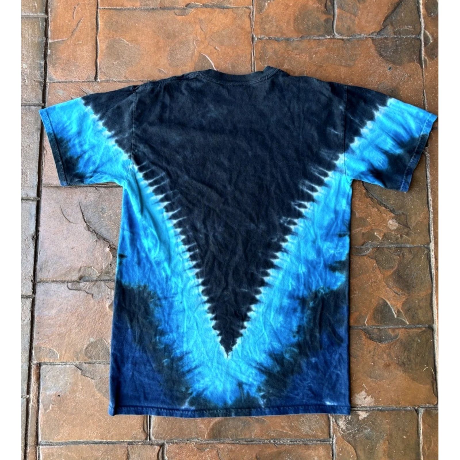 Liquid Blue VINTAGE Liquid Blue Pink Floyd Dark Side Of The Moon Tye Dye T-Shirt Medium Men Shirt Band Size US M / EU 48-50 / 2 - 3 Thumbnail