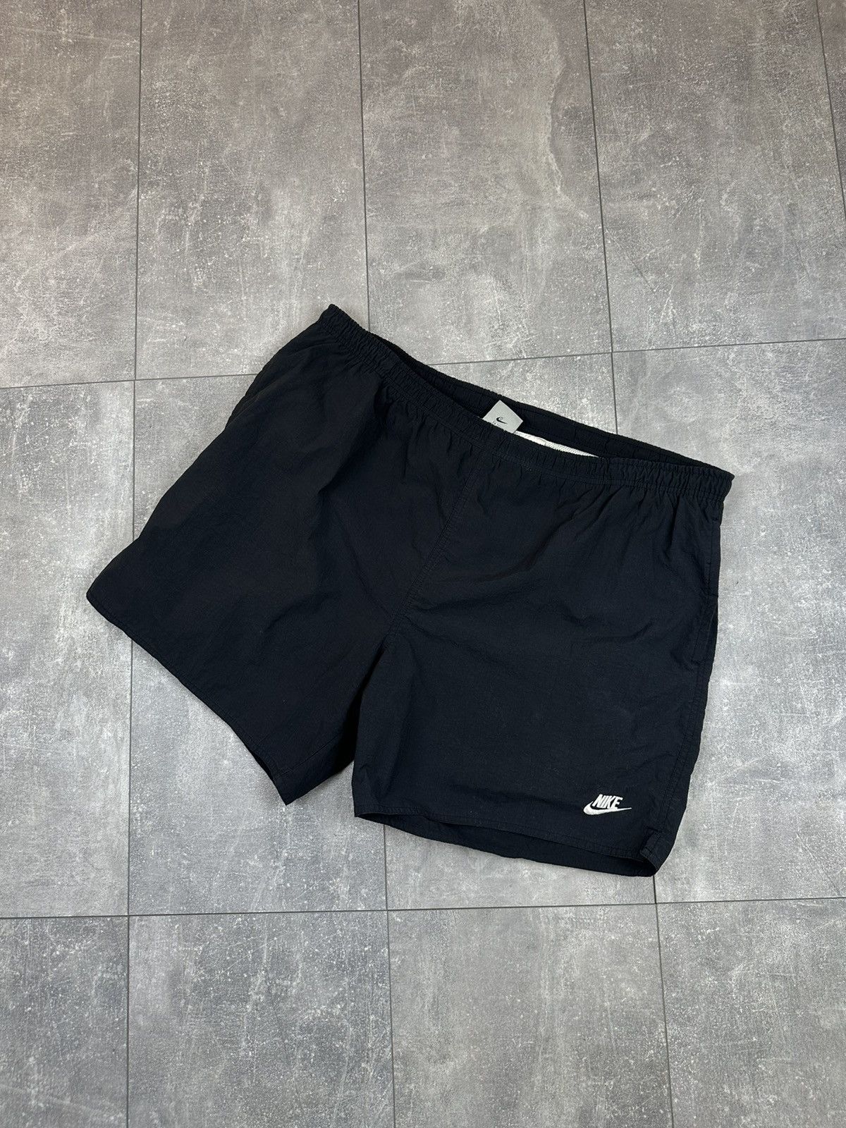 Nike Nike Vintage Rare Shorts Big Swoosh Logo Size xl Size US 38 / EU 54 - 3 Thumbnail